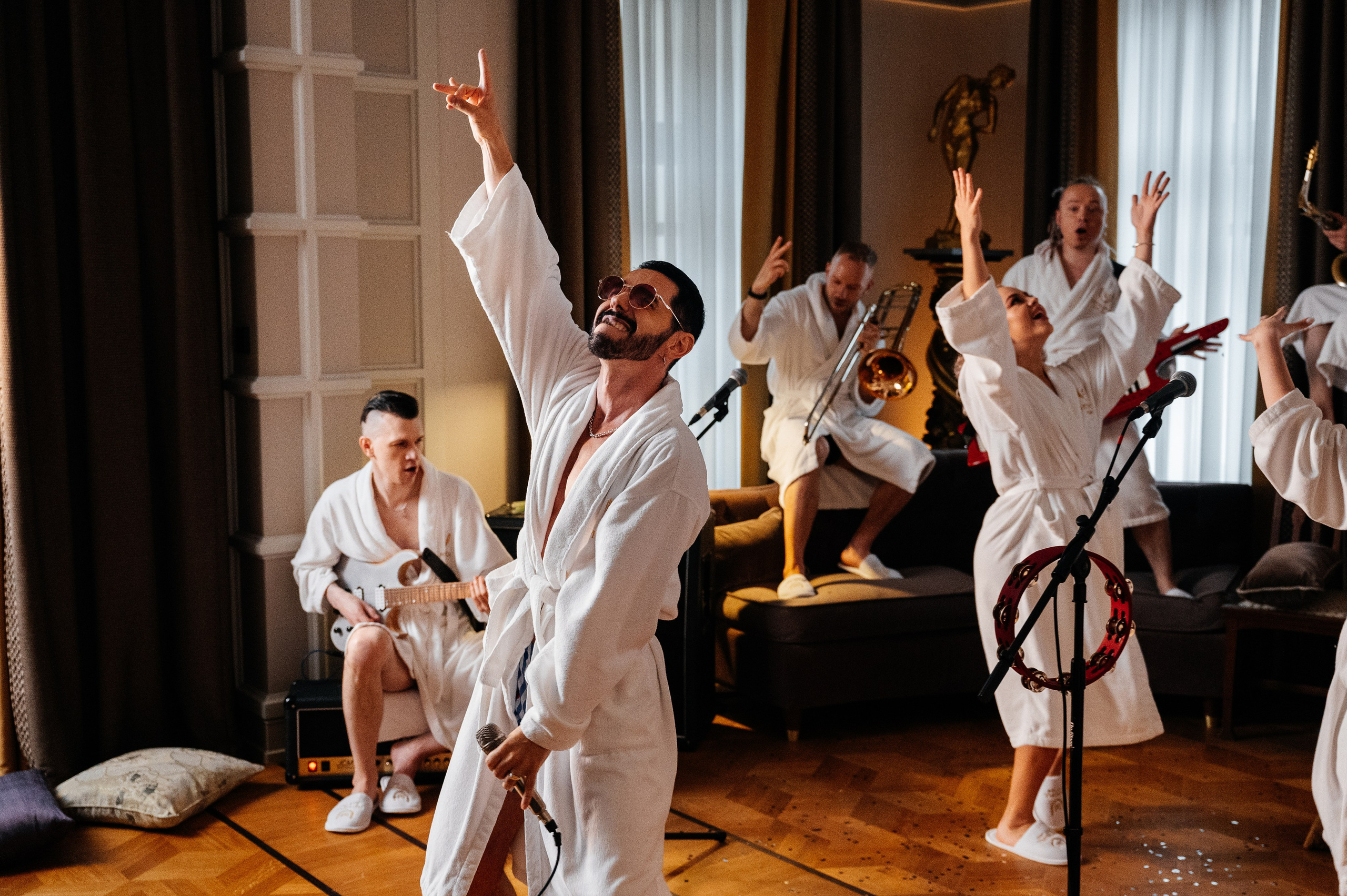 Тимур Родригез — Брюс Всемогущий. Wedding photographer in Moscow and around the world Andrey Medvednikov