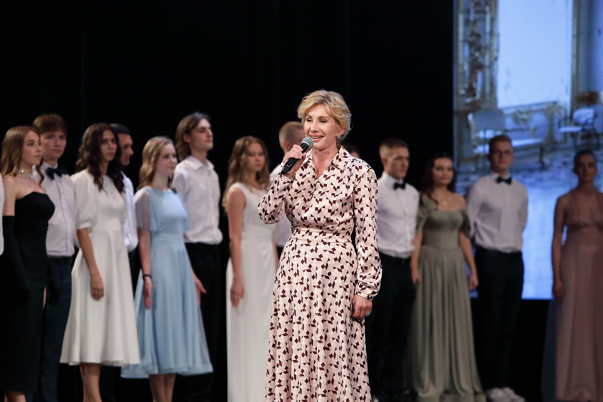 выступление директора гимназия 9 екатеринбург