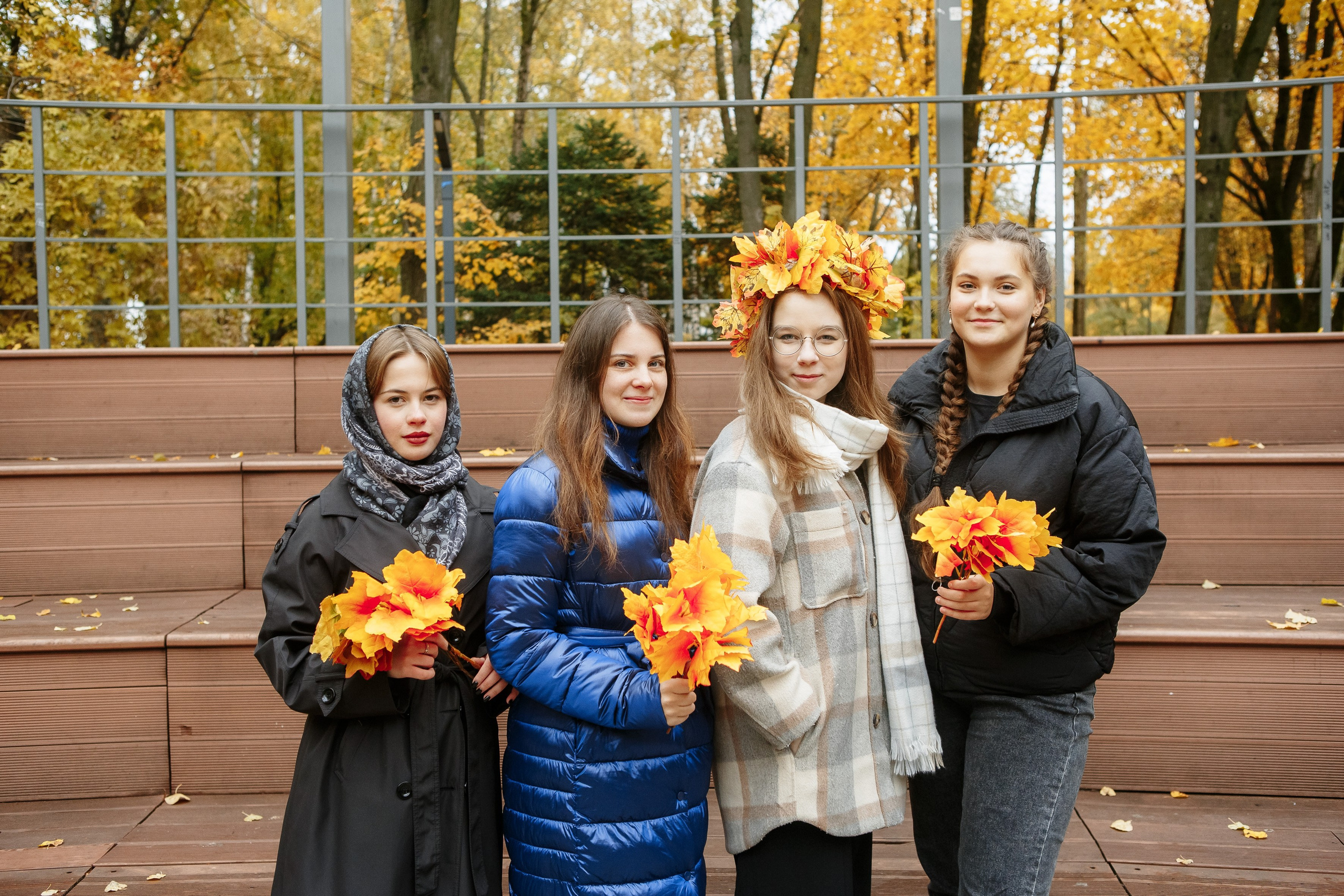 Осень Гимназия 12 11 В 2023 г. Свадебный и портретный Фотограф в Липецке Дмитрий Котюков