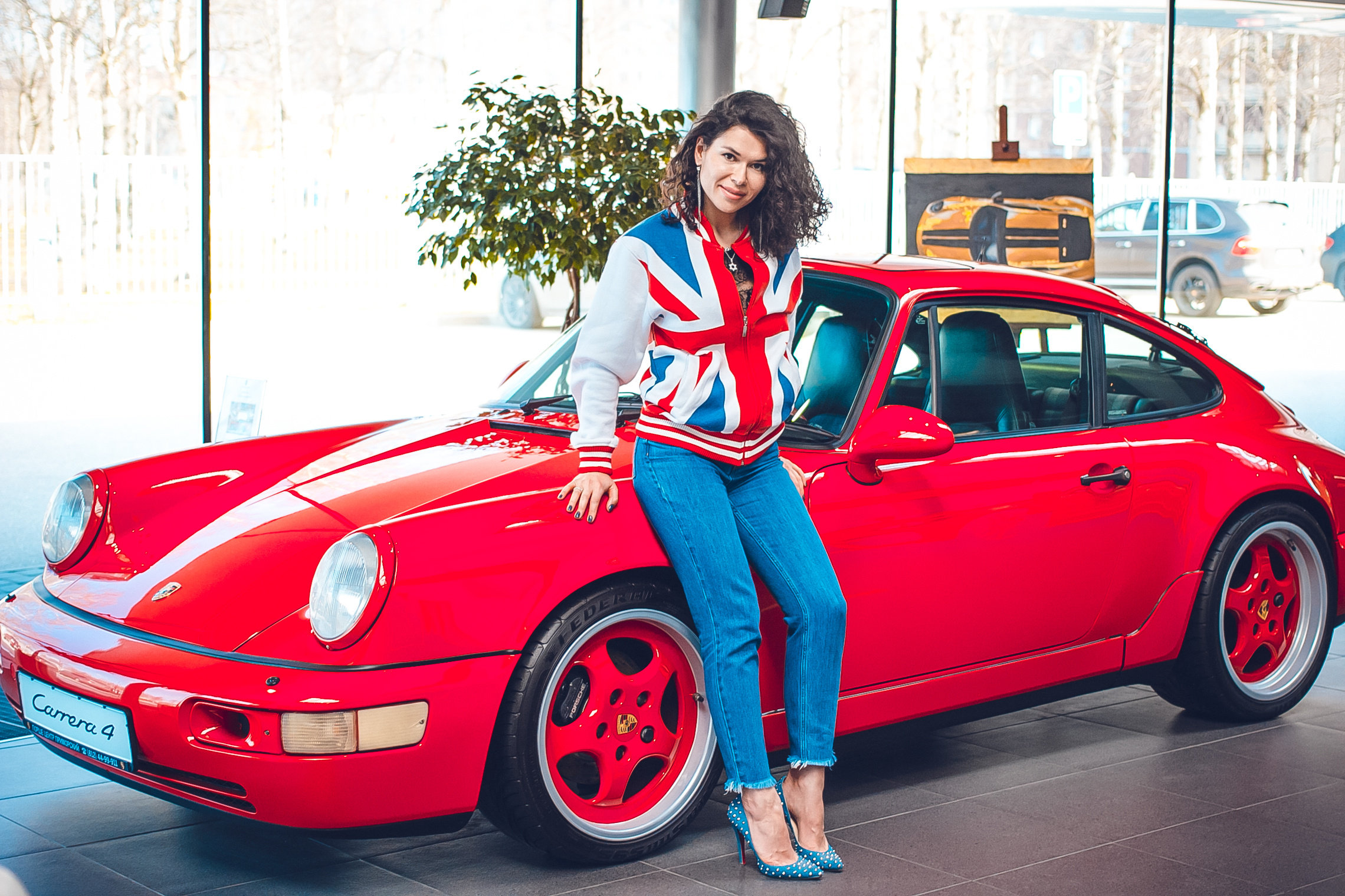 Сексуальность возле Porshe @sunexpertme. Портретный фотограф в Москве Алёна Эйфория