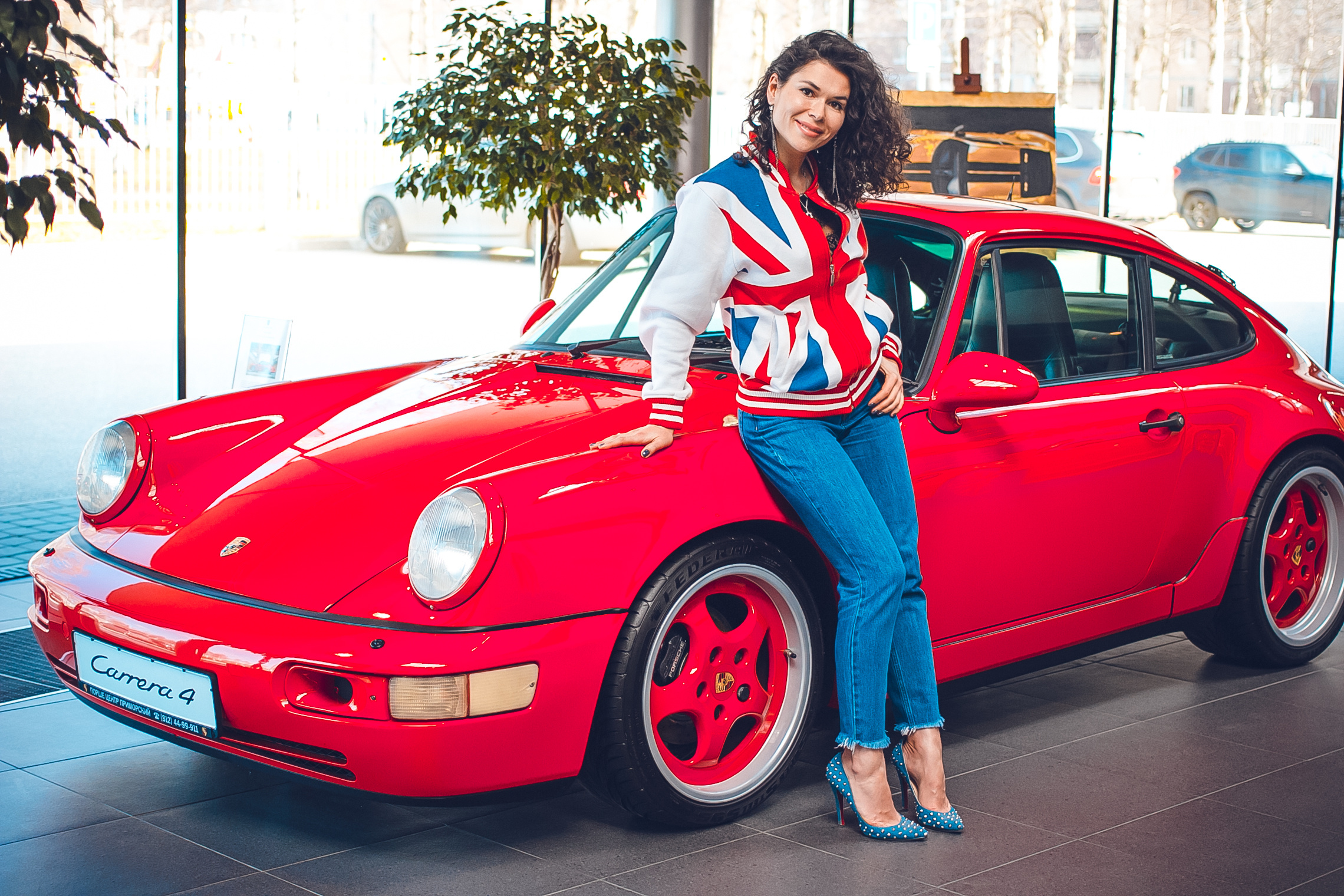 Сексуальность возле Porshe @sunexpertme. Портретный фотограф в Москве Алёна Эйфория