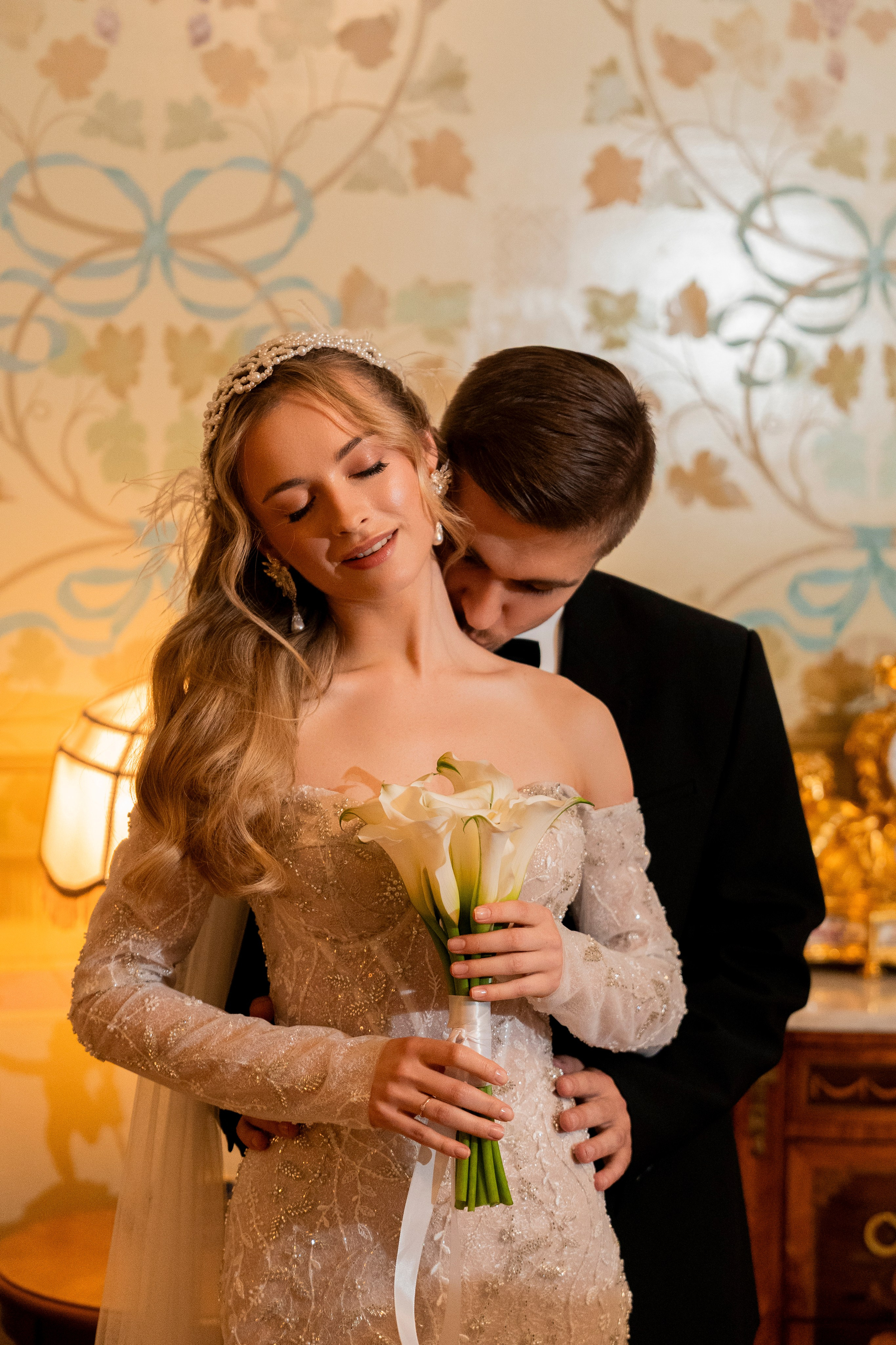 Свадебная фотосессия в отеле Метрополь. Свадебный фотограф в Москве Анна Полушина