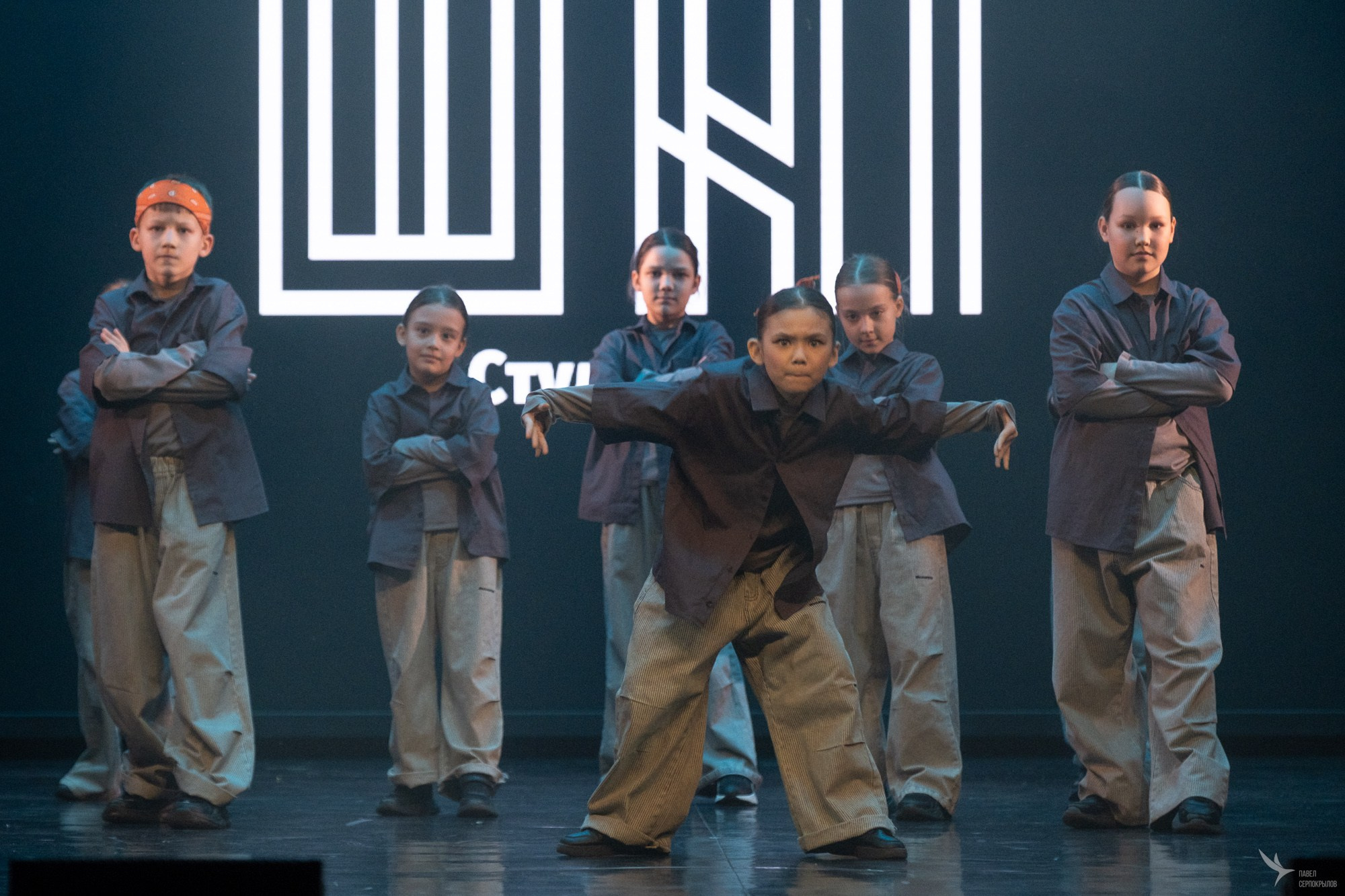 Отчетный концерт студии танца «ШАГ». Репортажный фотограф в Казани Павел Серпокрылов