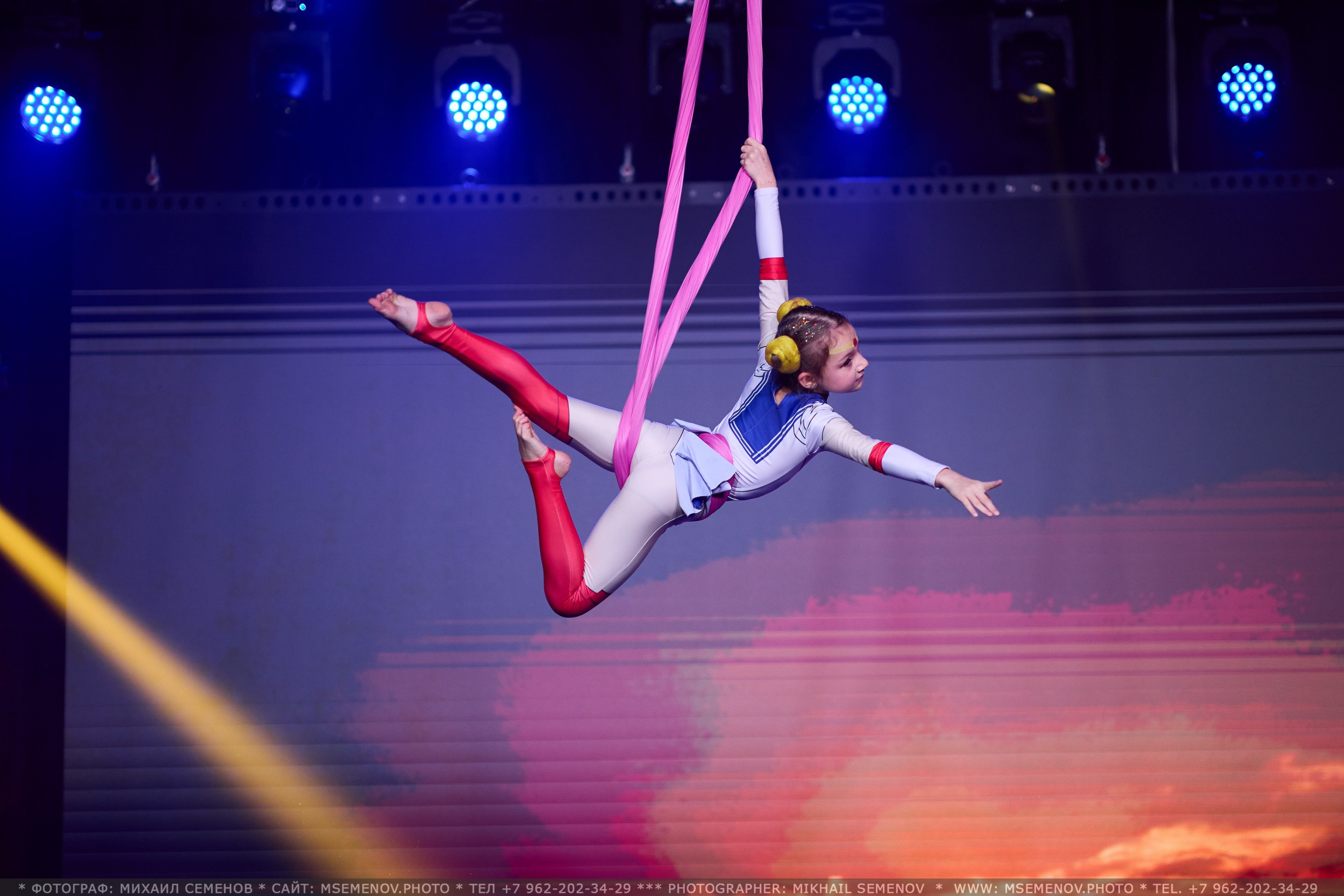 АНОНС фоторепортажа с Юбилейного концерта «ГРАЦИЯ». Фотограф, фотопроекты Михаила Семенова в Ярославле. Фотошкола