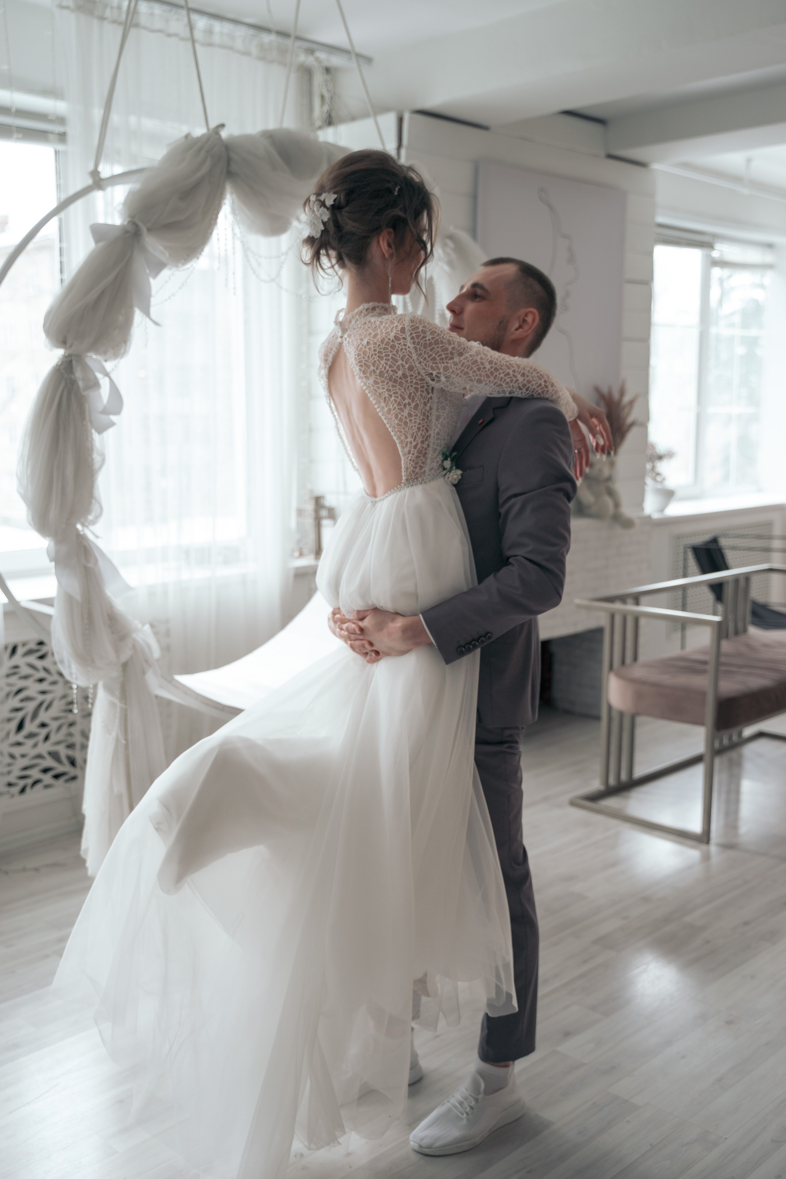 Съемка для молодожен в Новосибирске. Свадебный и семейный фотограф в Новосибирске Данил Коротких