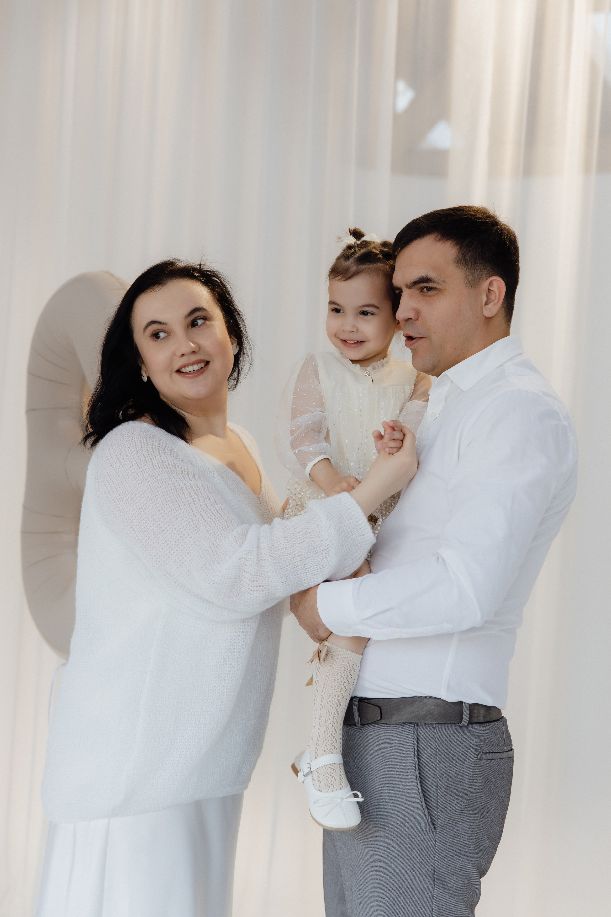 Николай, Зарина и Кира. Семейный и свадебный фотограф в Челябинске Мария Леонтьева