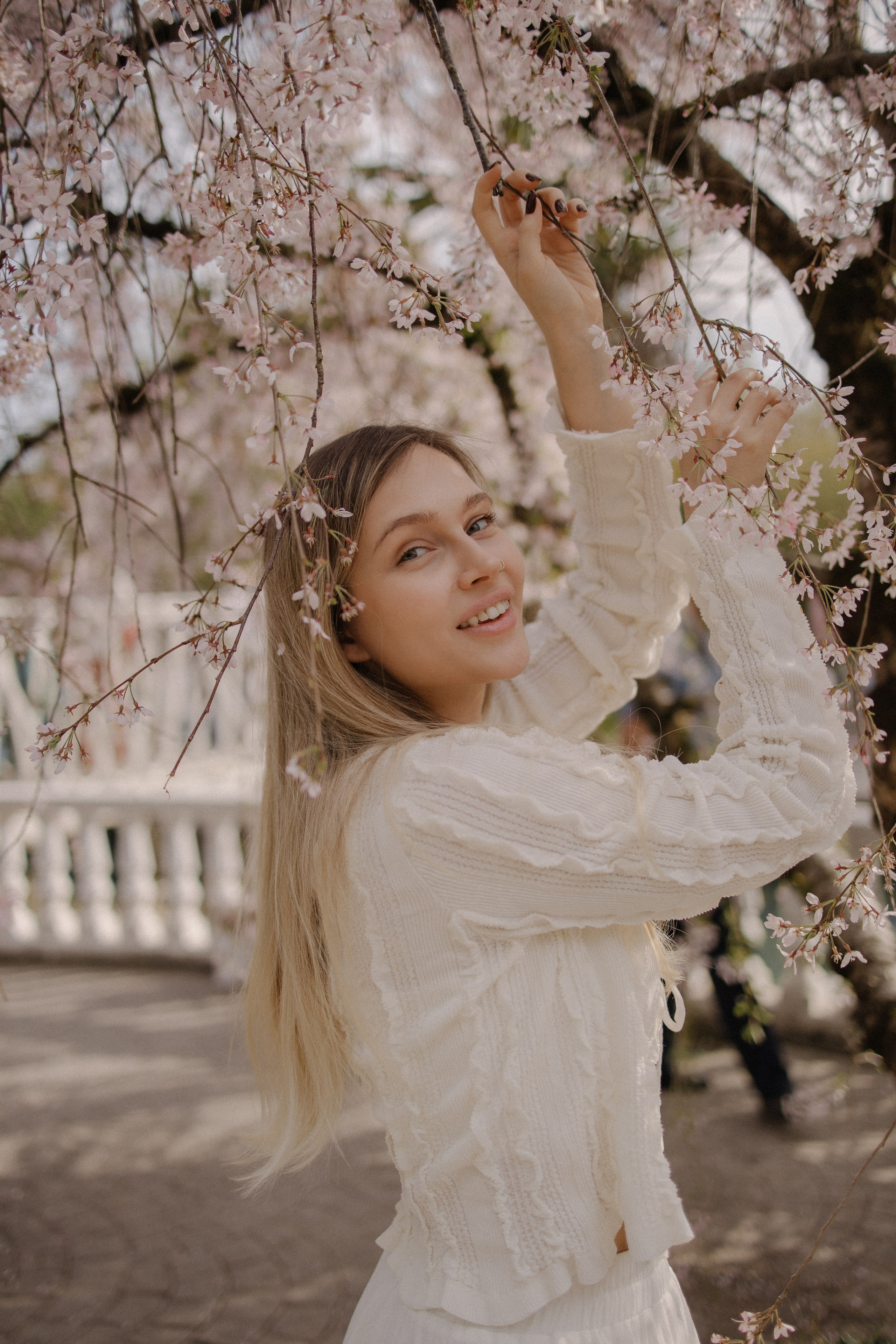 Света в сакуре. Фотограф Сочи Адлер Сириус Красная поляна Олеся Минив