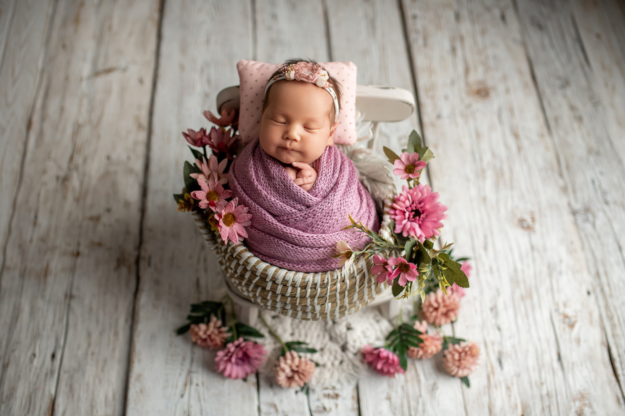 Newborn. Творческая команда Ульяшевы, свадебная и семейная фотография. Кахахста