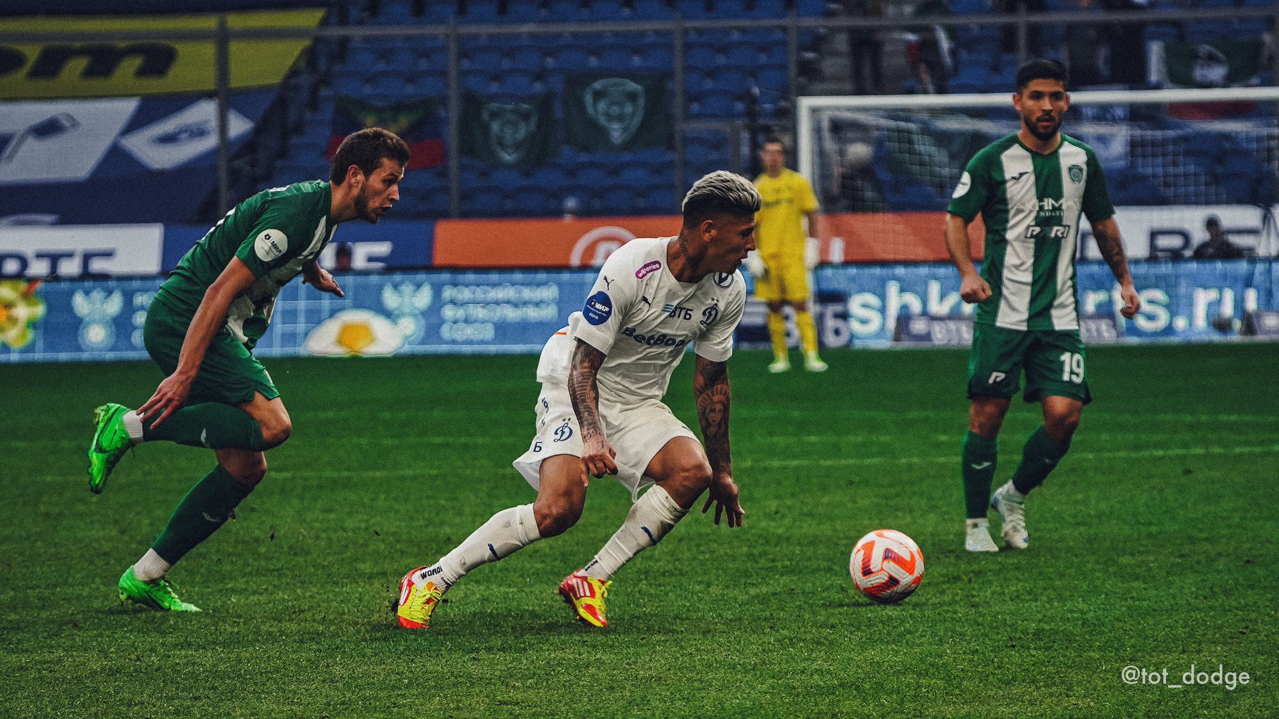 Футбол. Динамо-Ахмат 15.09.24. Автомобильный фотограф Шакая Кирилл