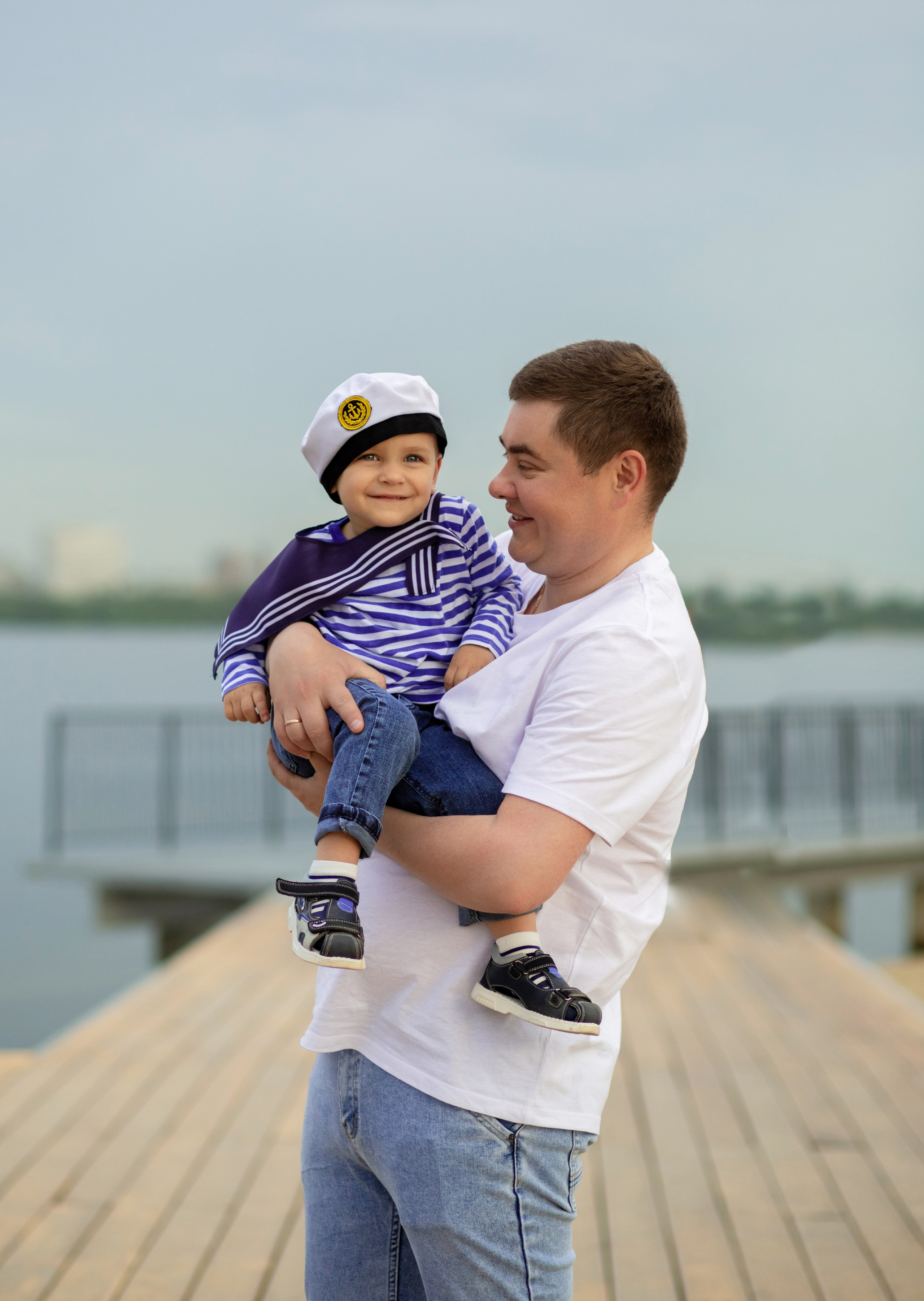 Семейная фотосессия — прогулка по набережной. Вера Соколова фотограф Воронеж