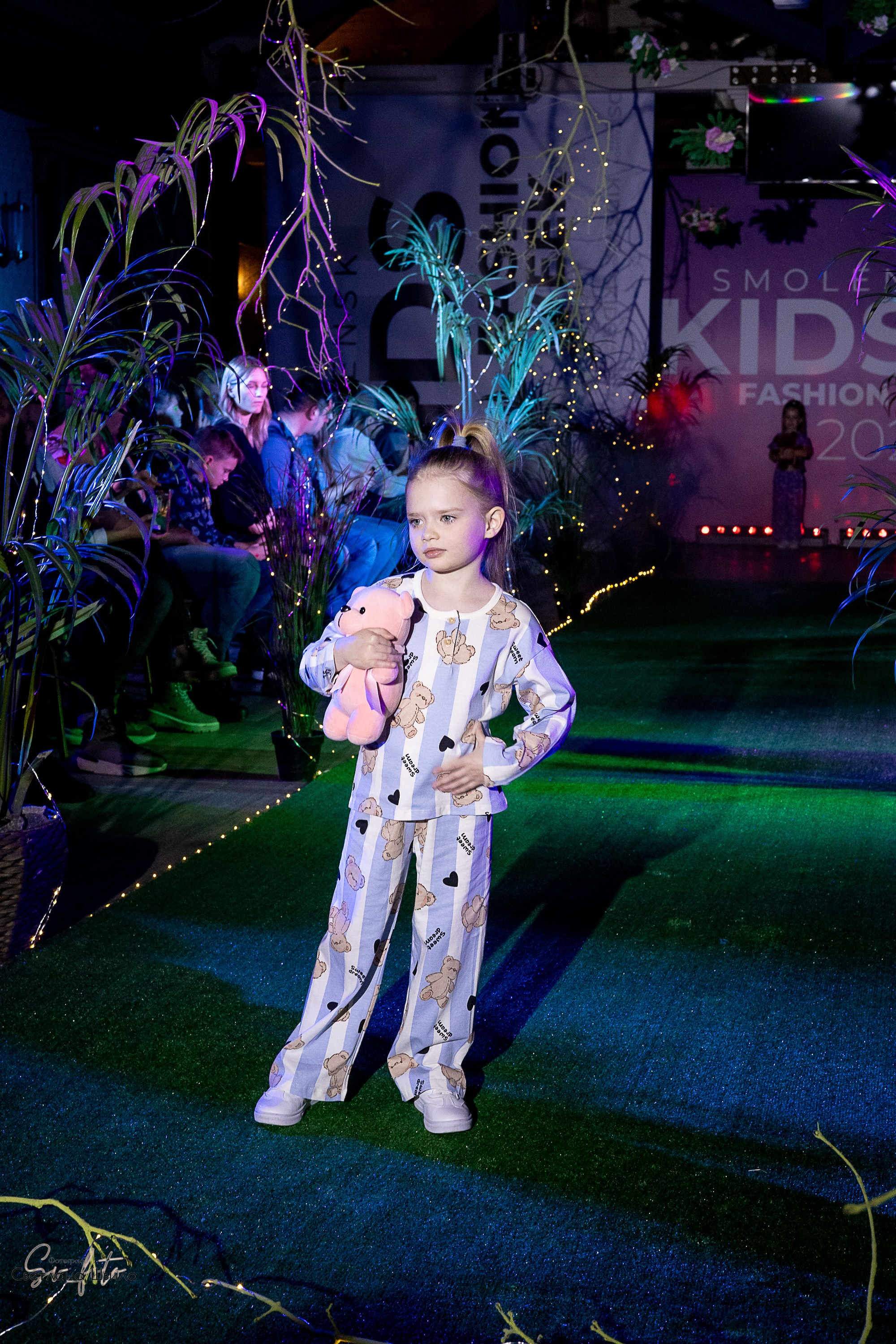 Smolensk Fashion Week_показы_ДЕНЬ 3_ФИНАЛ_Алиса в стране чудес. Главная