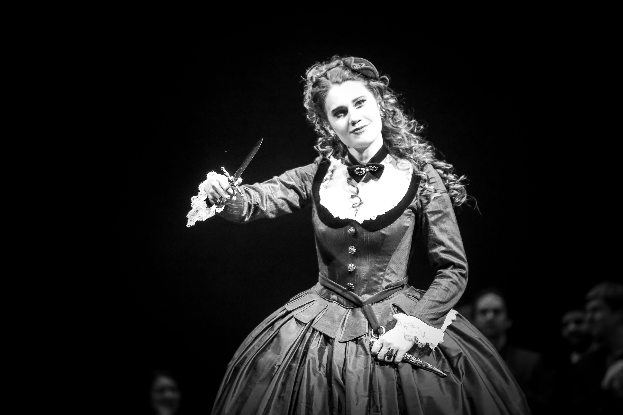 «Влюбленный дьявол» Александра Вустина в МАМТе. Дарья Письменюк / Darya Leitstern — фотограф, музыкант, журналист, путешественник