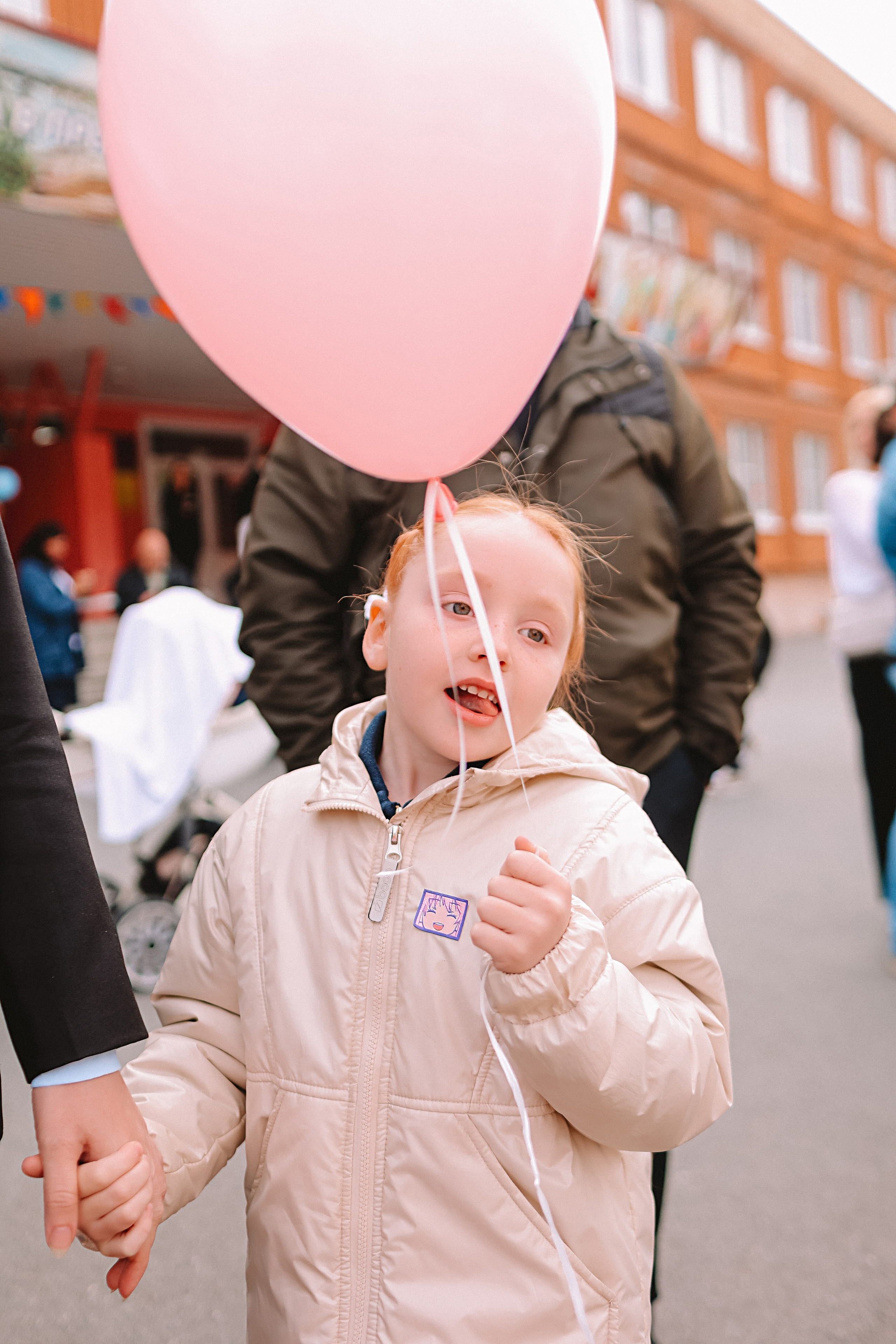 1 сентября линейка+кл час+портреты. Семейный фотограф Тюмень, фотограф на роды Салмина Мария