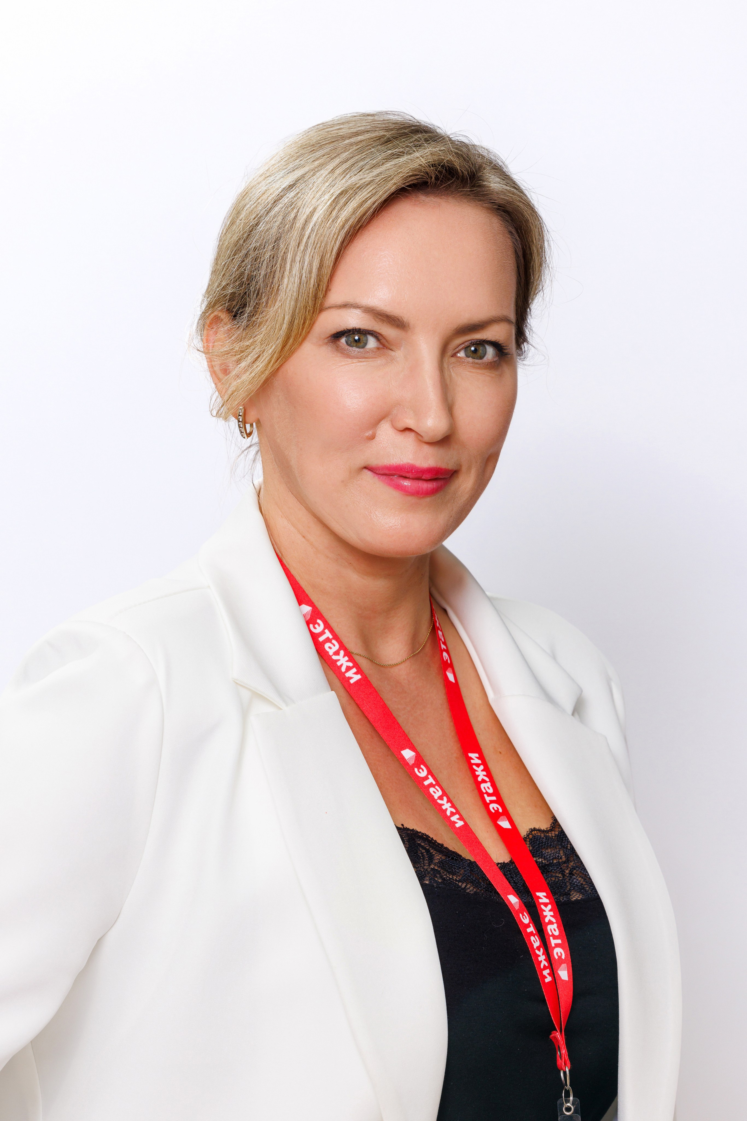 Портреты на белом фоне. Фотограф Виталий Хайлов, Екатеринбург