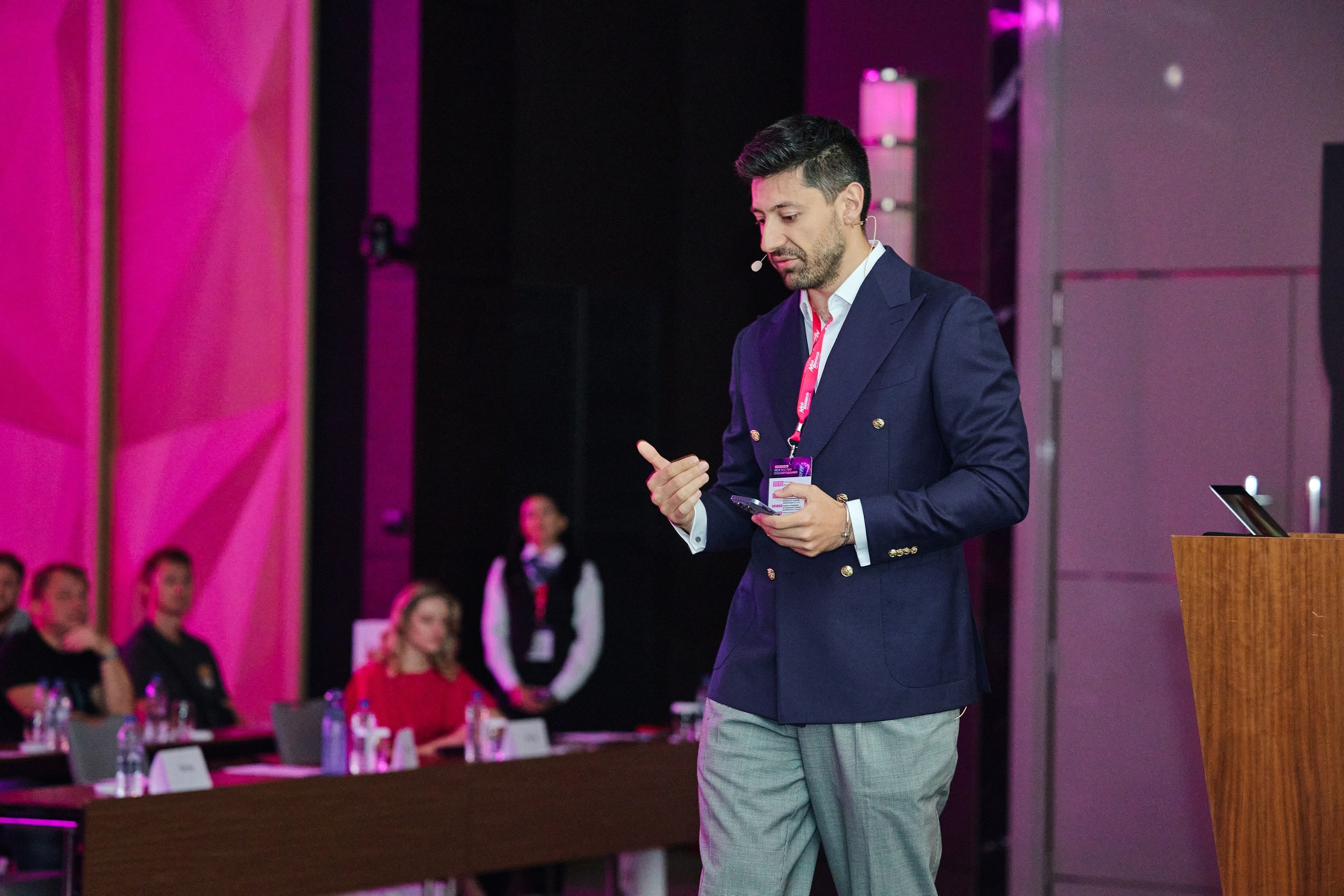 Конгресс имплантологов Neo Biotech 2025. Антон Артюшин, портретный фотограф. Москва