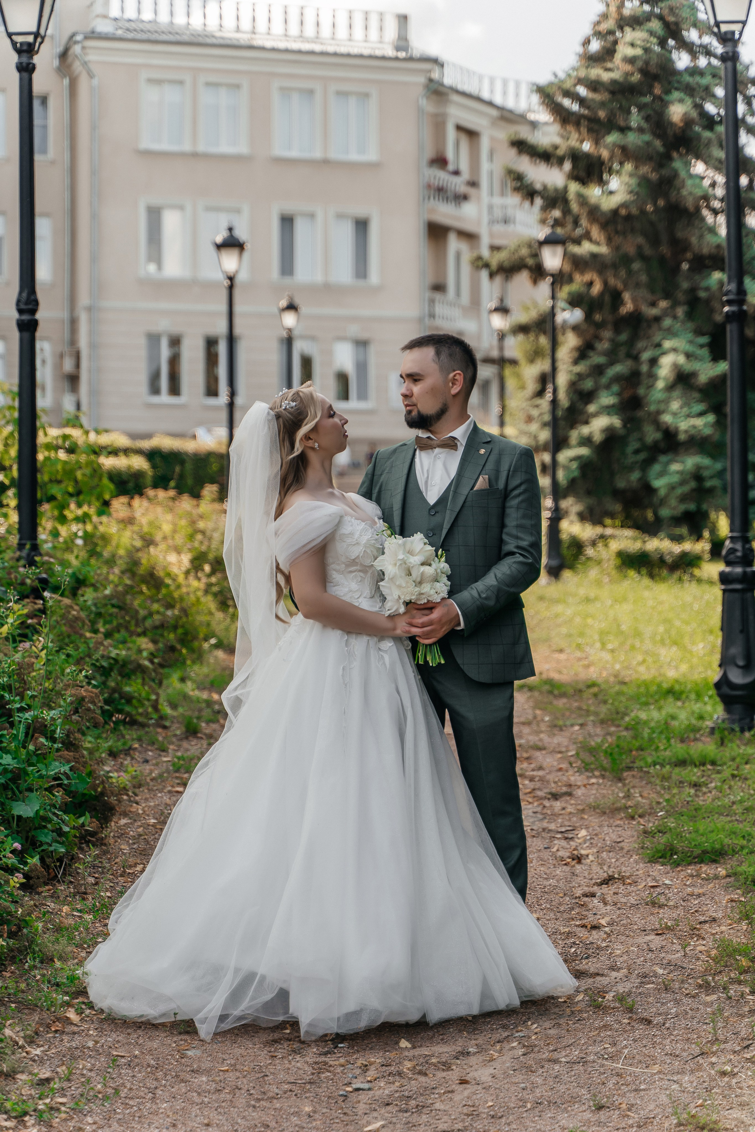 Свадебная прогулка. Свадебный фотограф видеограф Чебоксары