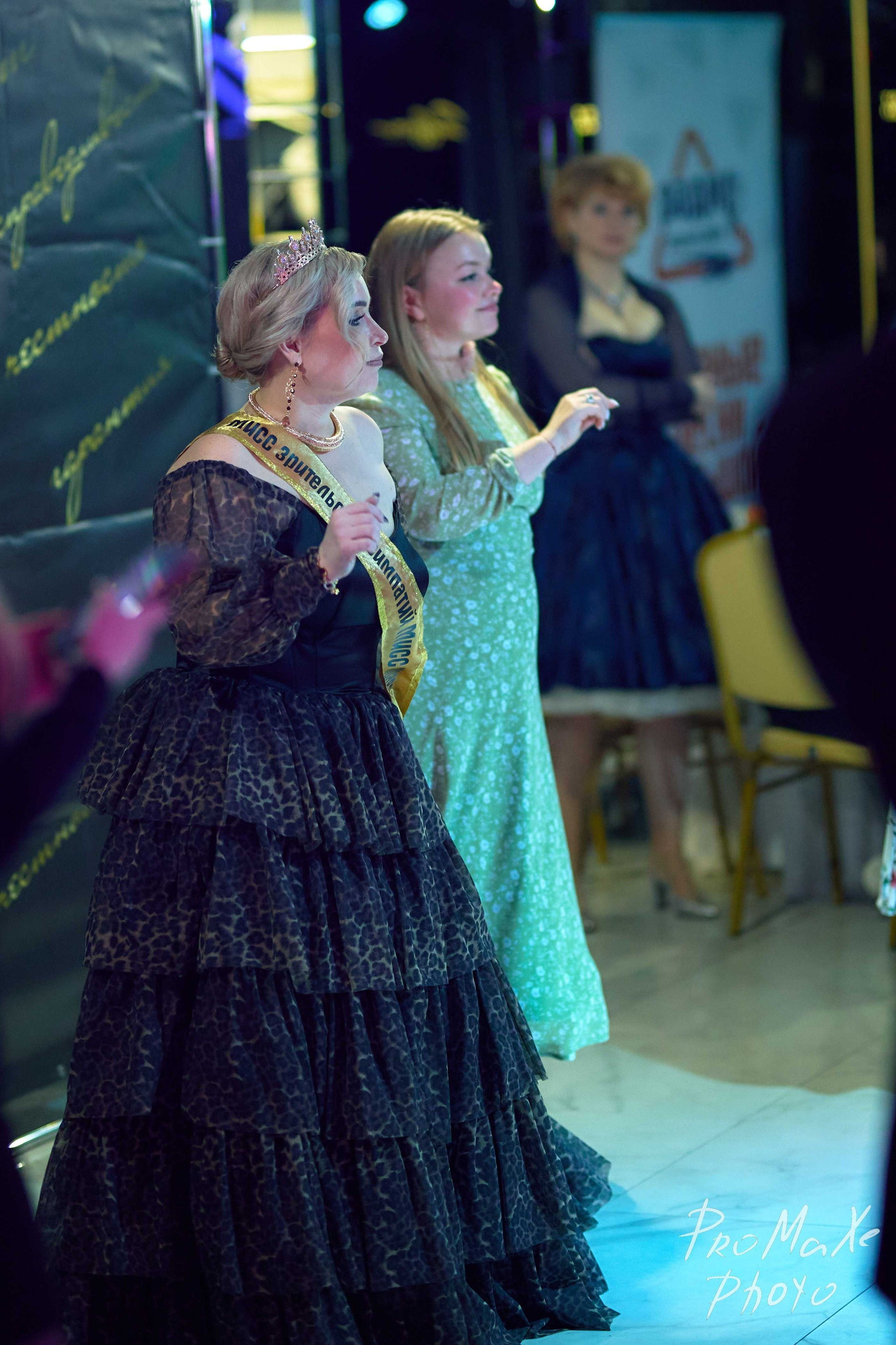 Зал КРАСА МАСС-МЕДИА ЧУВАШИИ. Владимир Суздалов (ProMaXe) — Портретный фотограф, тематические фотосессии в Чебоксарах