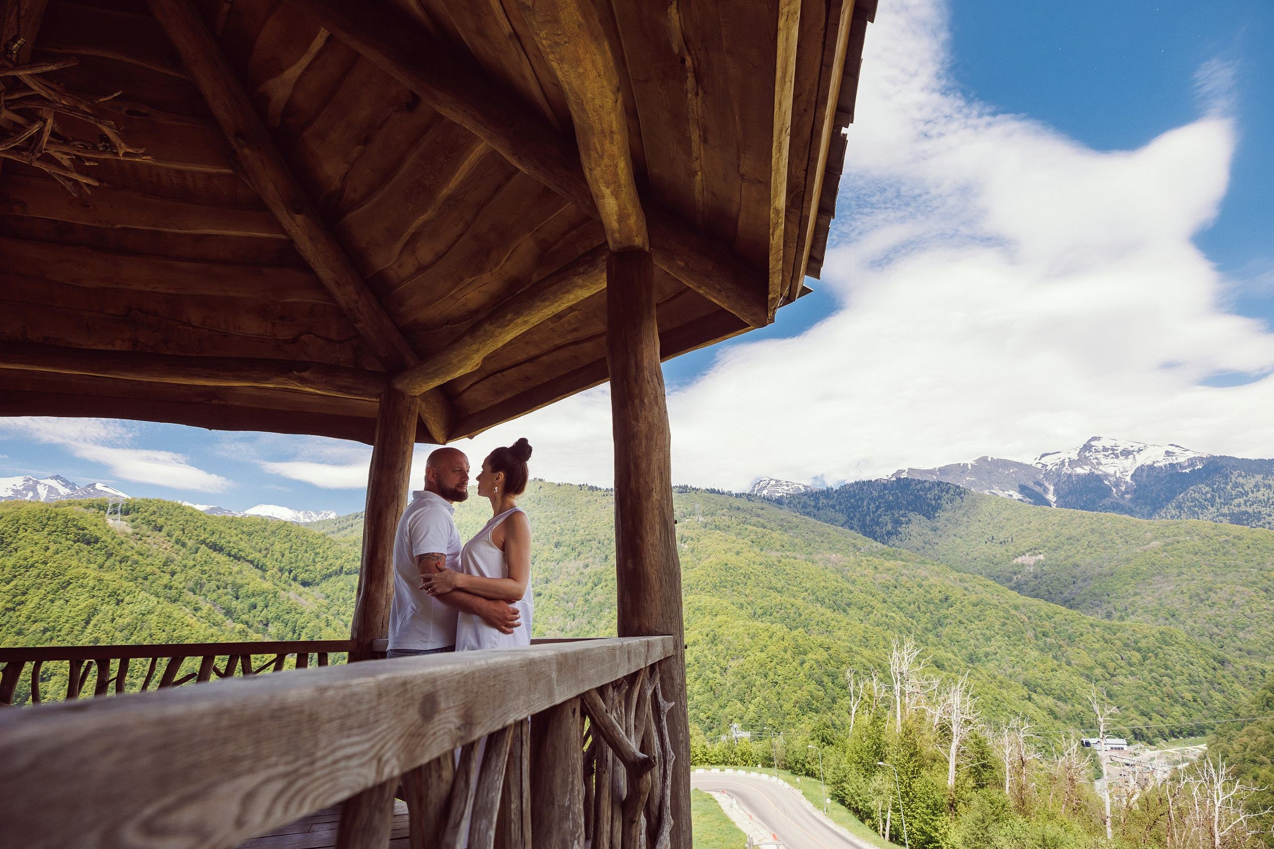 Семейная фотосессия в горах на Красной поляне. Свадебный и семейный фотограф в Сочи Денис Вялов