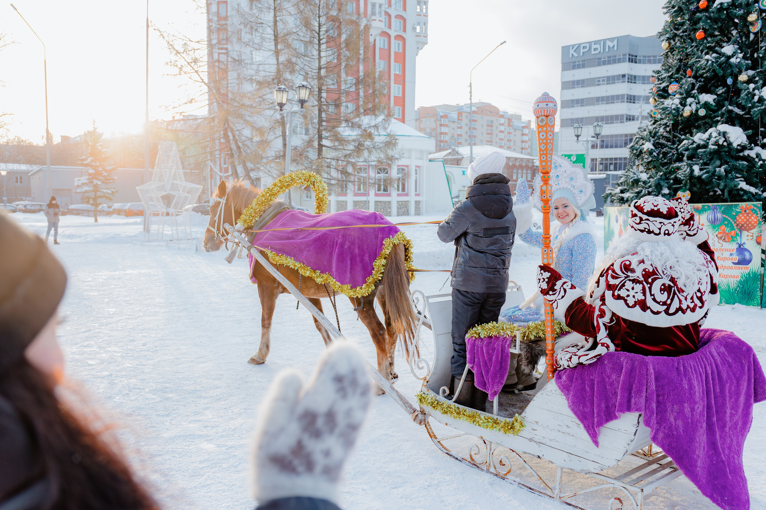 Ёлка от банка «Хлынов». Свадебный и репортажный фотограф Киров | Вадим Карпук