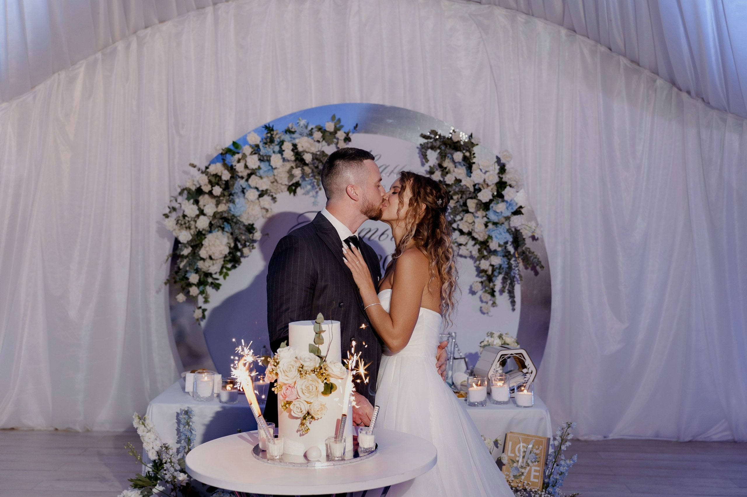 Свадьба в Russo-Balt, усадьба Кусково. Свадебный и семейный фотограф в Москве Светлана Зоткина