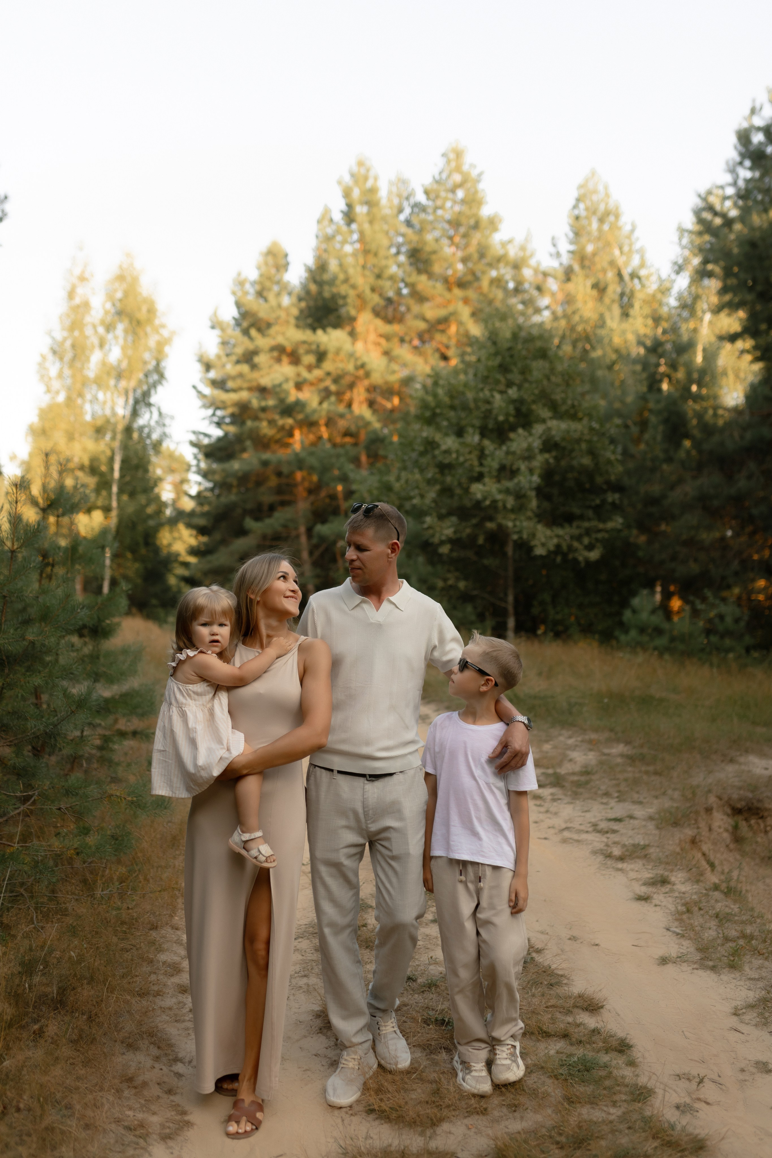 Алексей, Мария, Ваня и Варя. Фотограф Татьяна Семенова