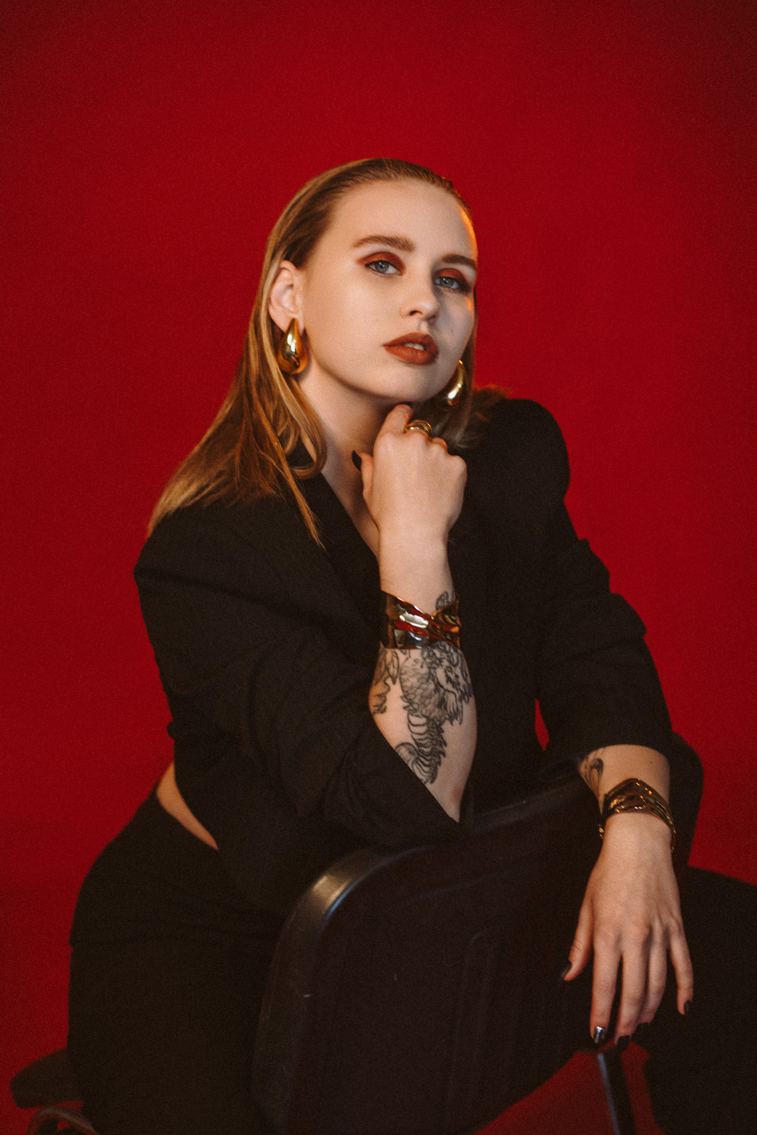 Арина на красном. Семейный фотограф в Вышнем Волочке — Ульяна Иванова | Фотосессии для всей семьи