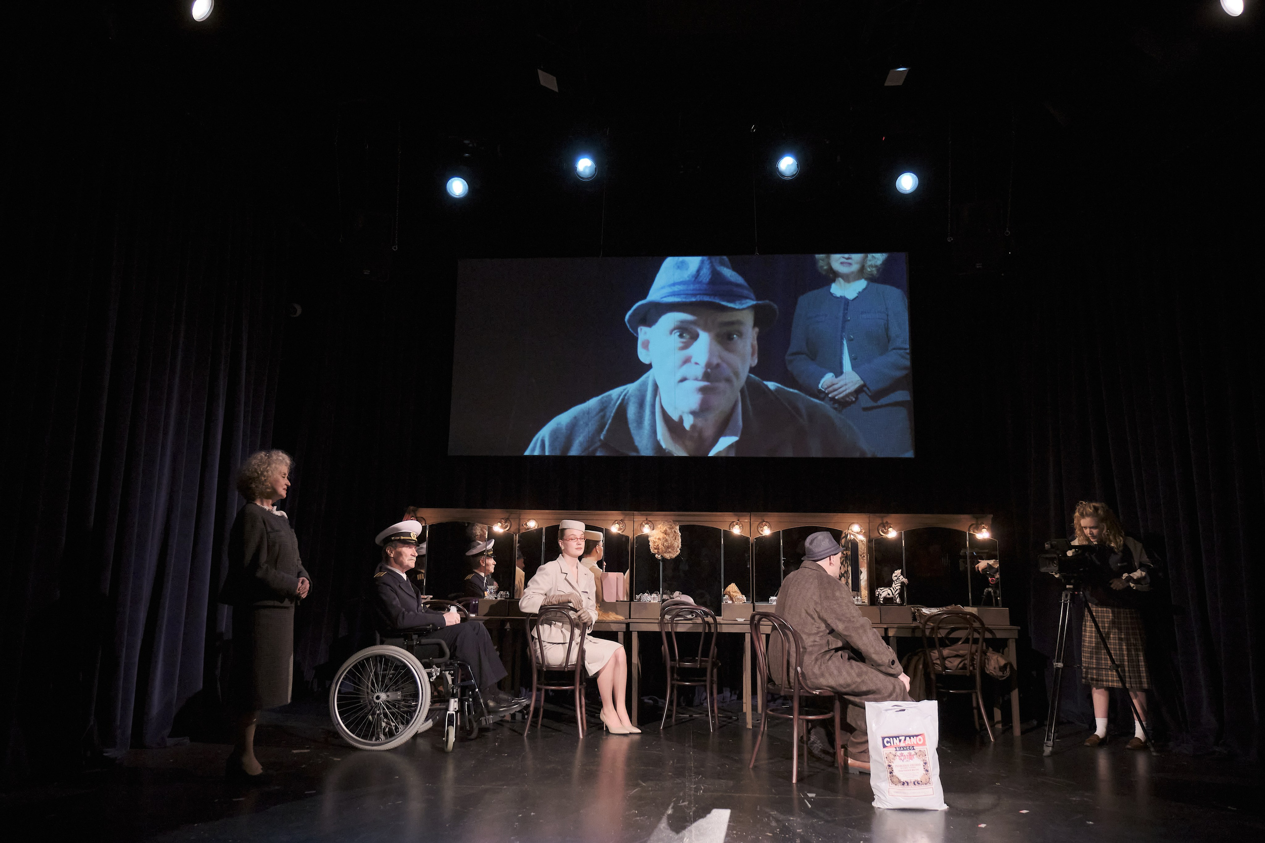 Театральная фотосъемка спектакля Джинджер и Фред