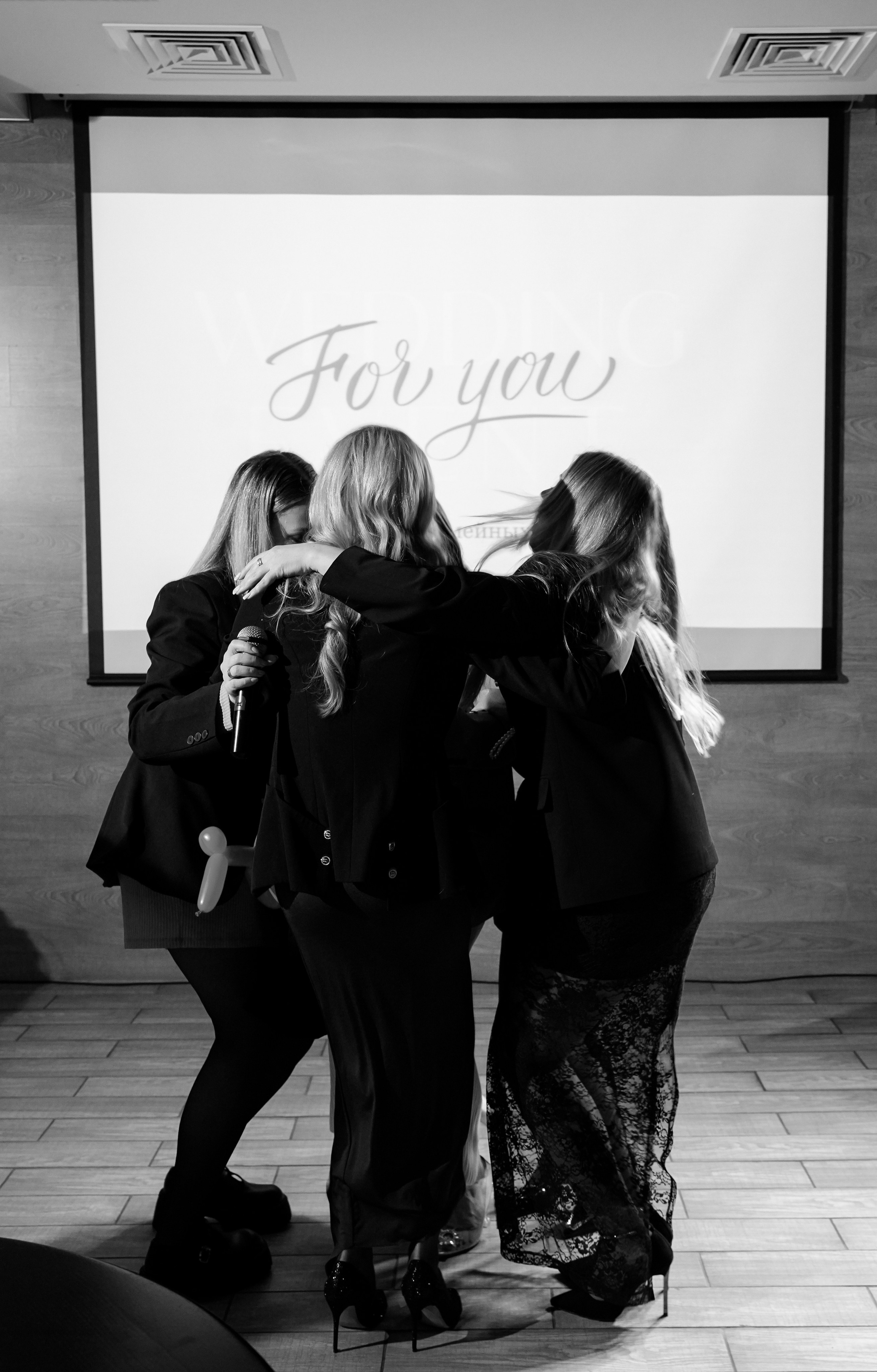 12лет студии «For you». Свадебный фотограф и видеограф в Ростове-на-Дону. Максим и Наталья Лебедевы