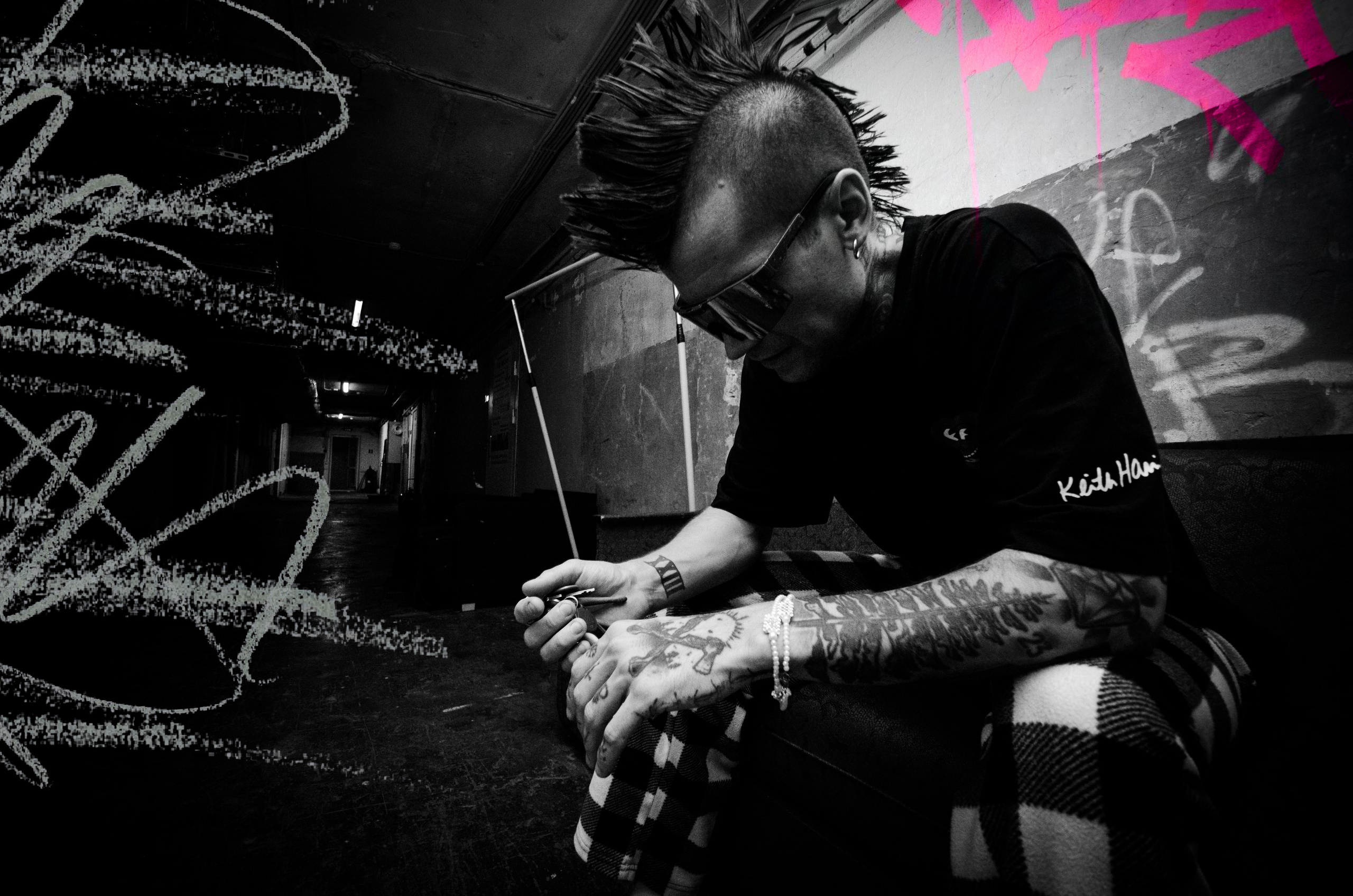 Макс | SQWOZ BAB. ОЧЕНЬ ПЛОХОЙ ФОТОГРАФ