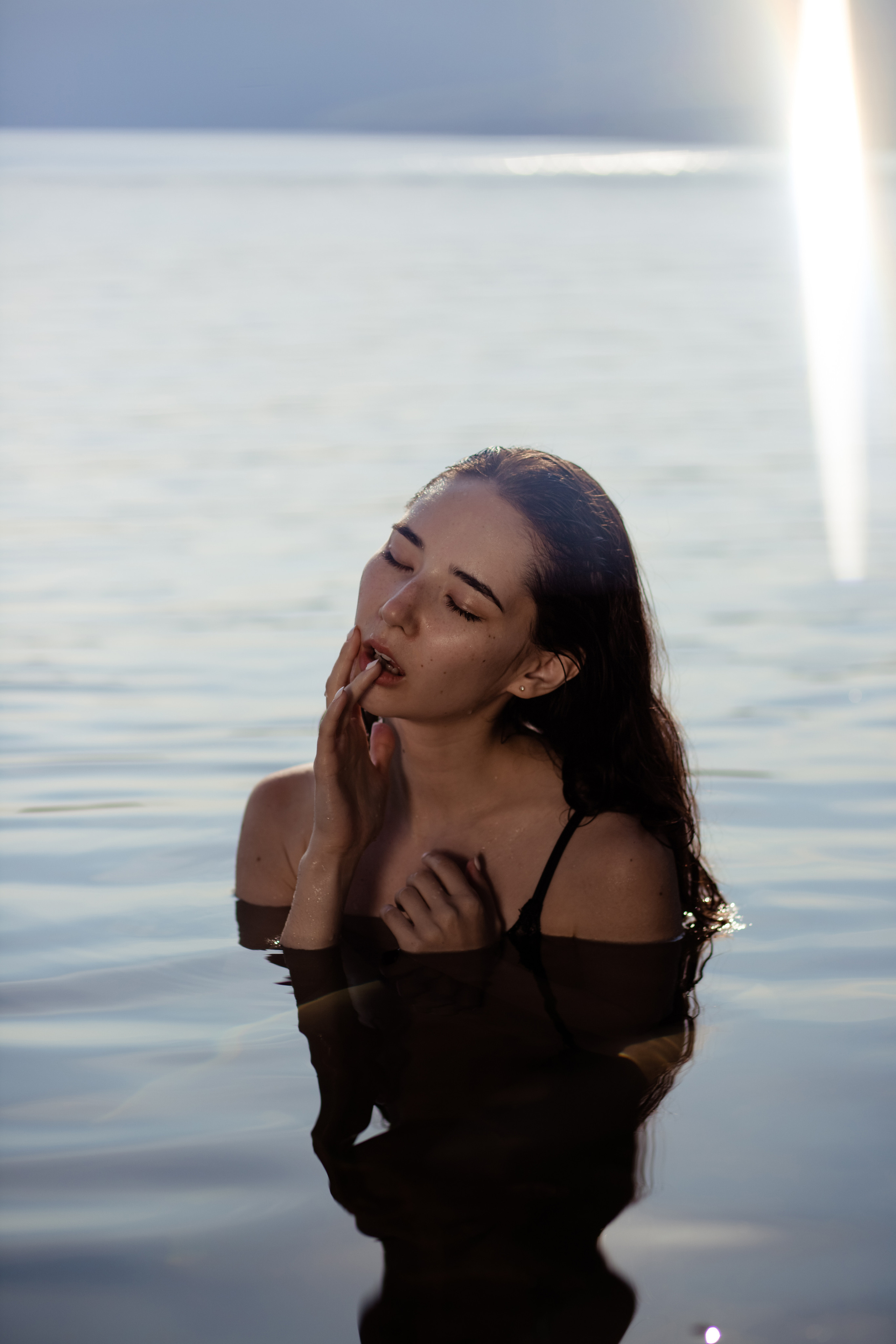 Водопад и озеро. Контент фотограф Екатеринбург