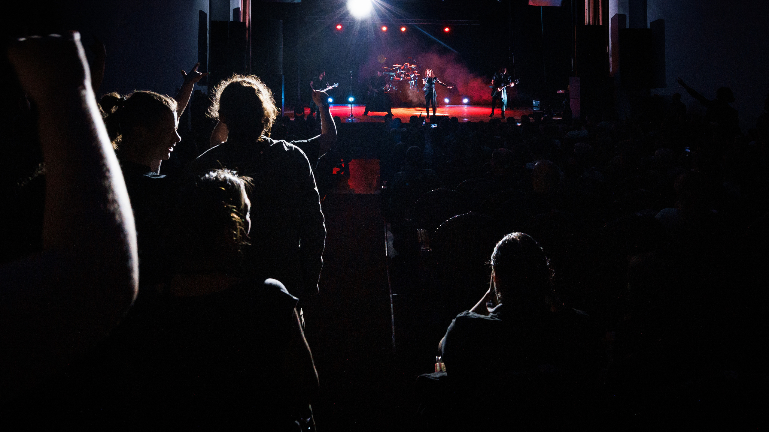 Рок-концерт группы Эпидемия. Фотограф Олег Сотник