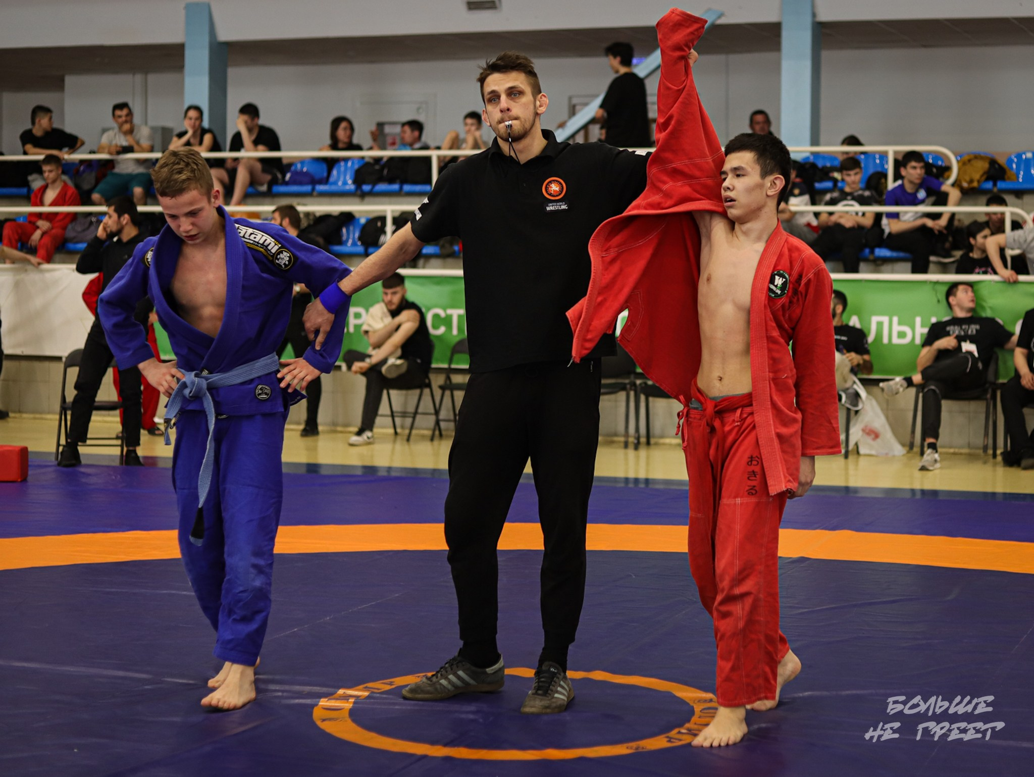 ПЕРВЕНСТВО УРФО ПО СПОРТИВНОЙ БОРЬБЕ ГРЭППЛИНГ И ГРЭППЛИНГ-ГИ. Больше не греет