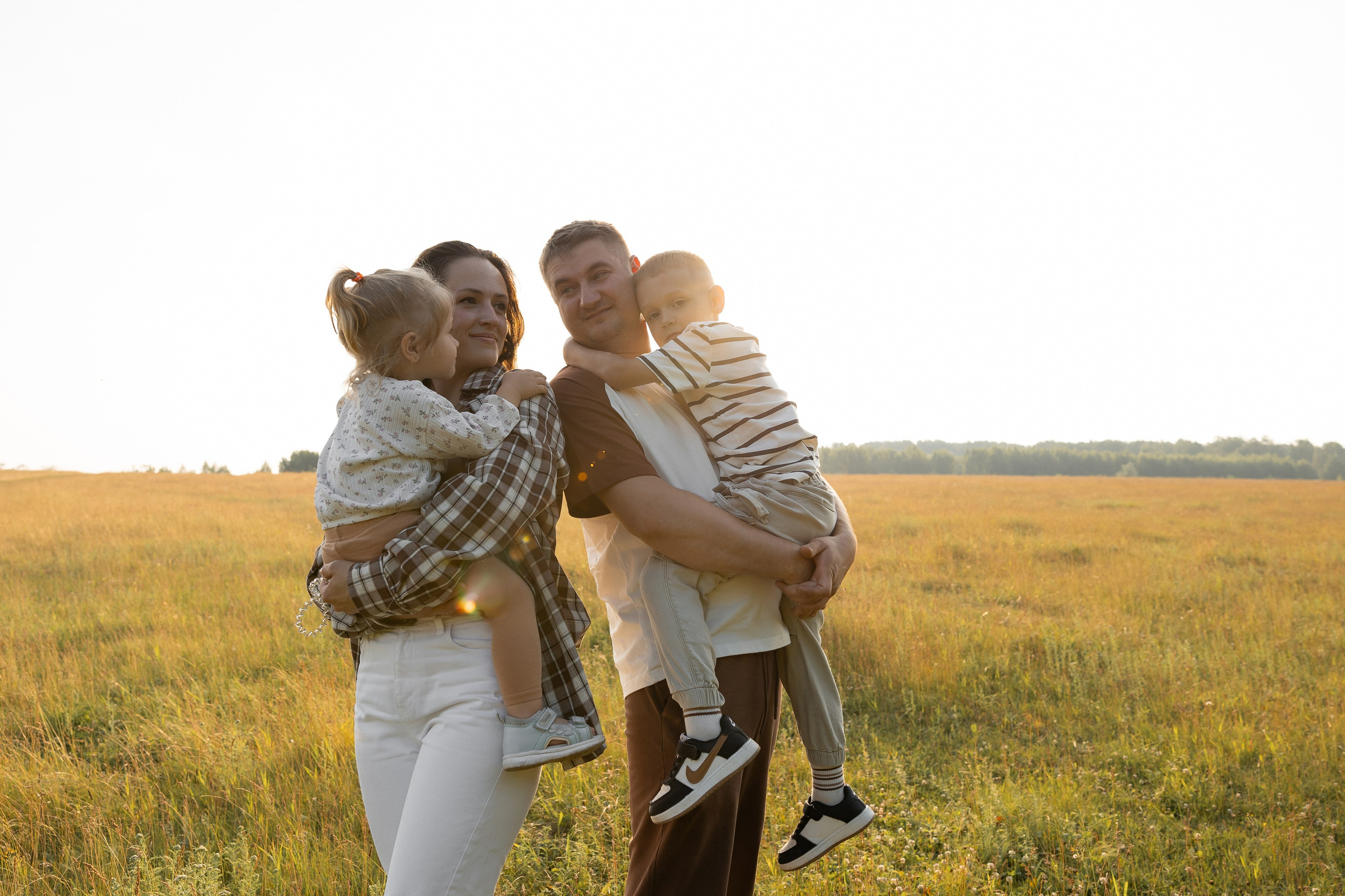 В поле. Семейный и свадебный фотограф в Челябинске Мария Леонтьева