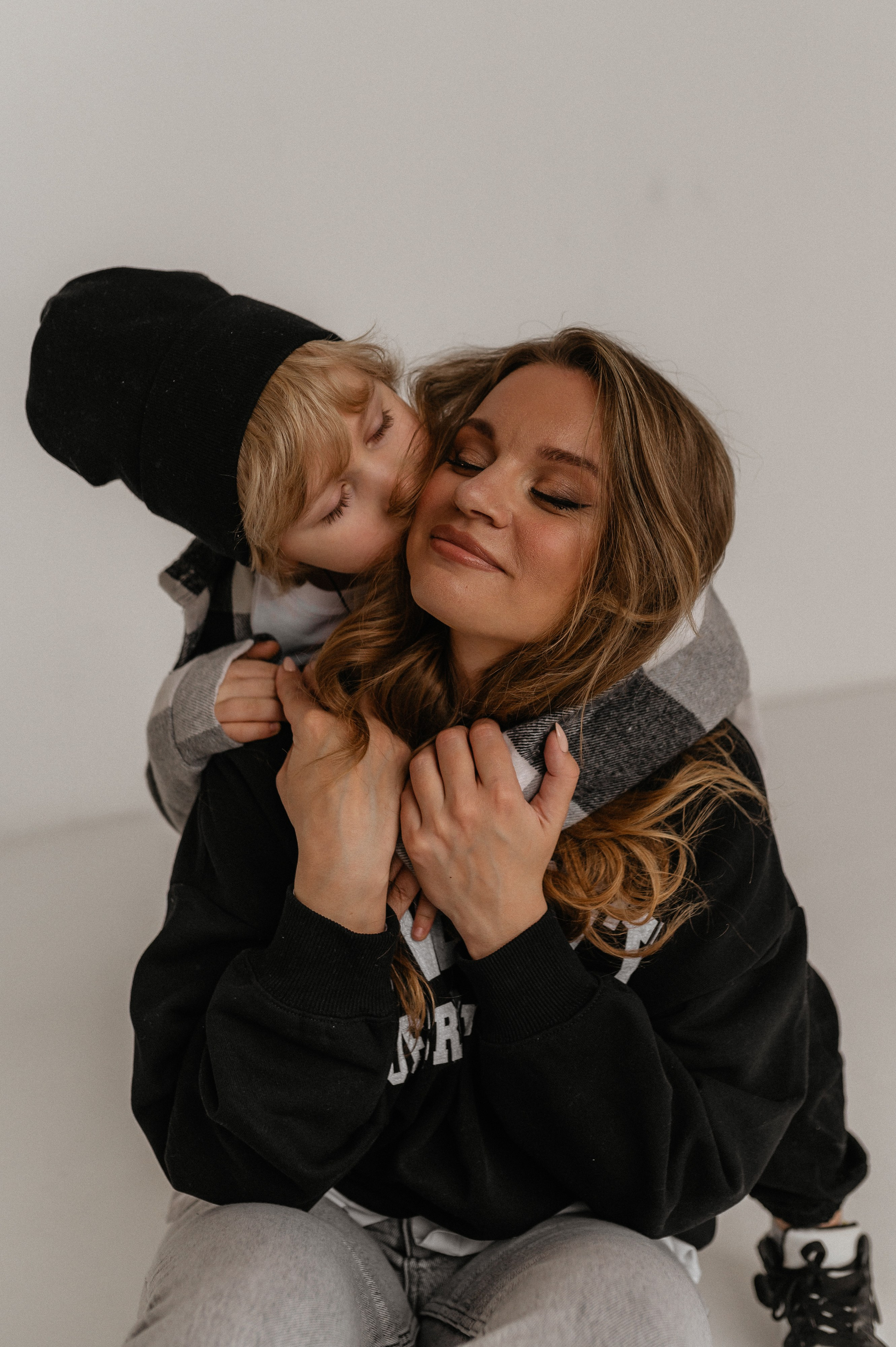 Мама и сын. Главная