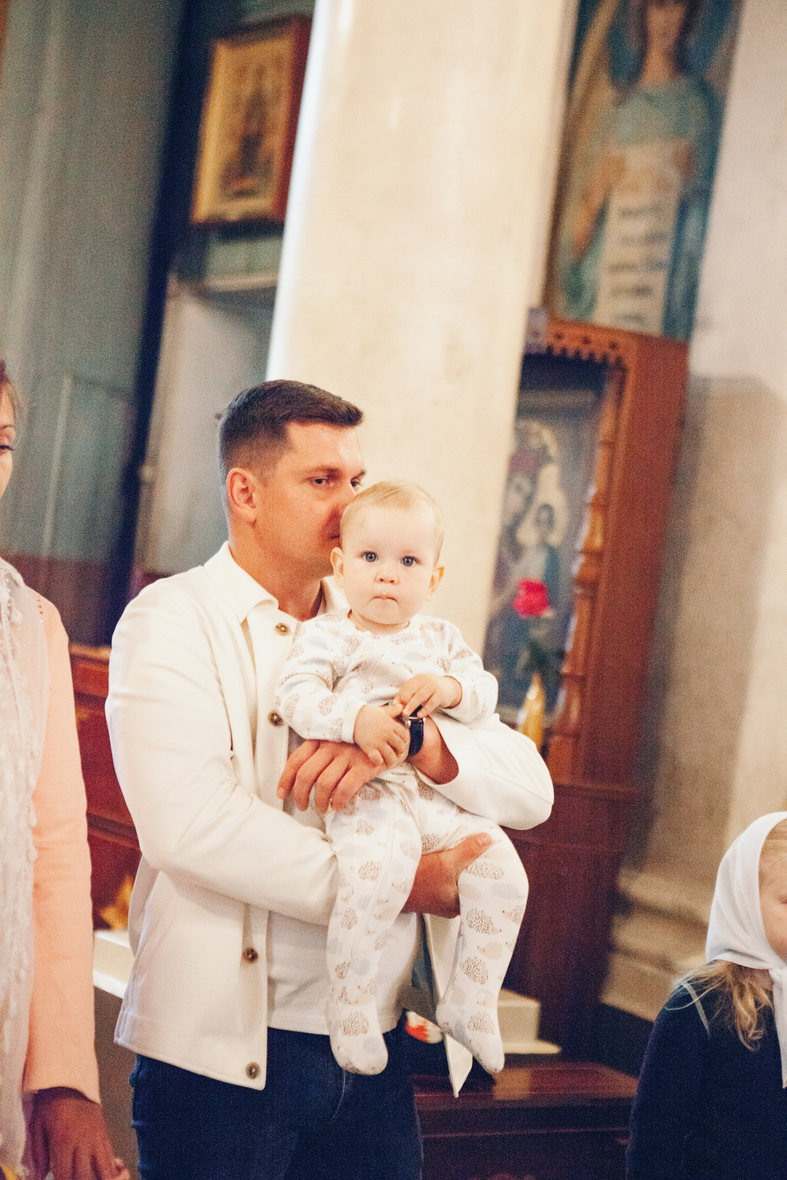 Крещение ребенка в церкви. Фотограф Ольга Ефремова