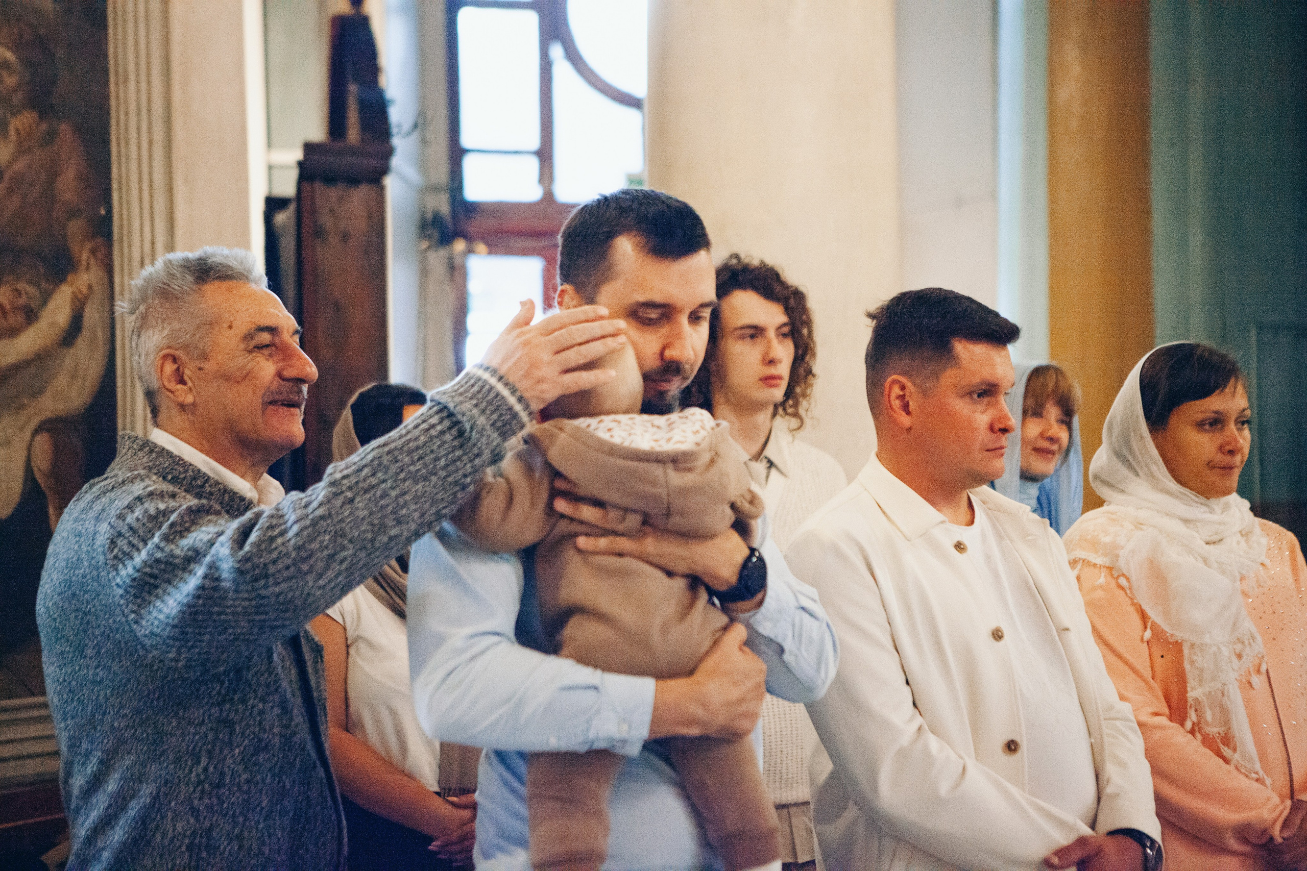 Крещение ребенка в церкви. Фотограф Ольга Ефремова