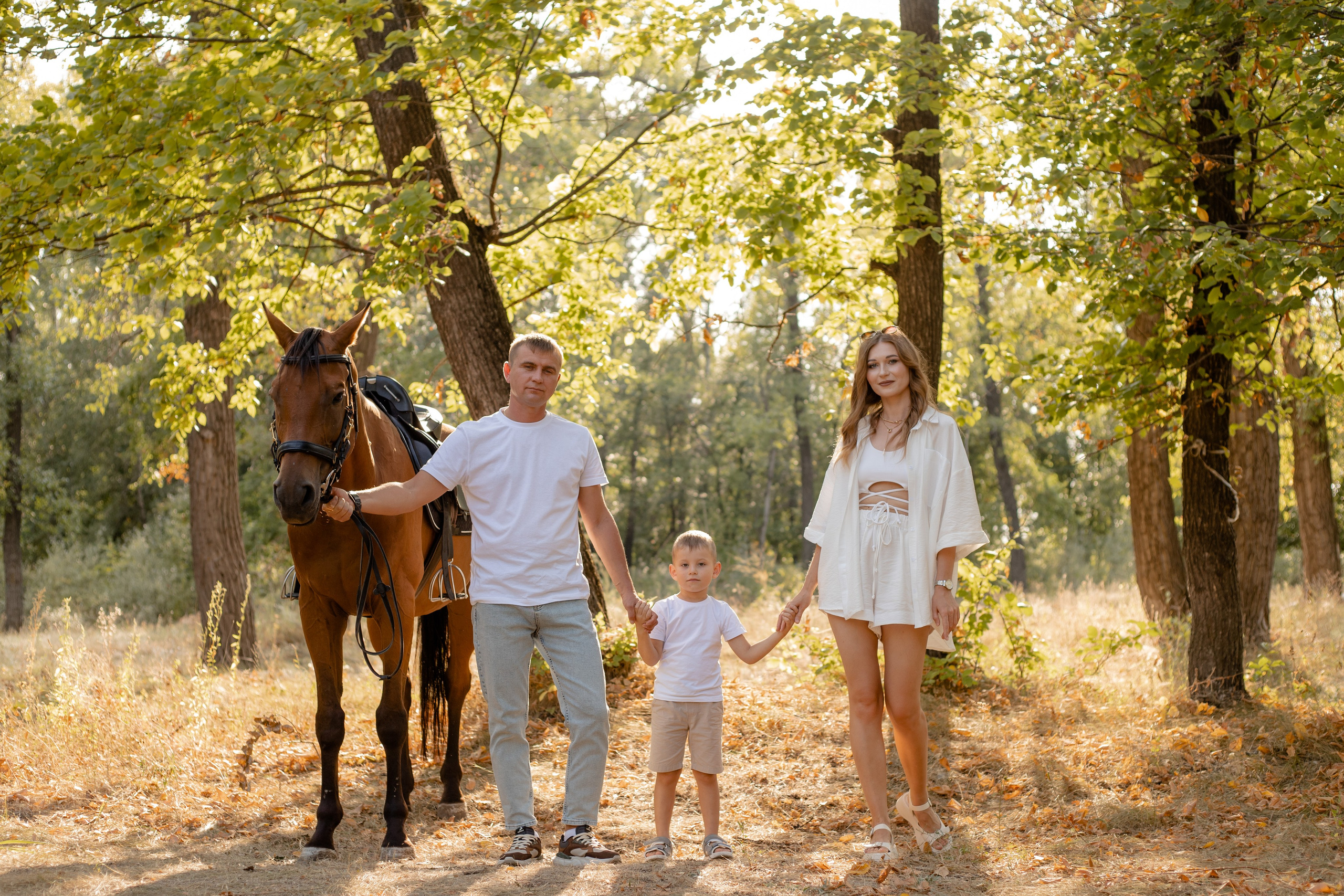 Летняя фотопрогулка с лошадкой 🌿. Семейный фотограф в Саратове Элоиза Ляпина