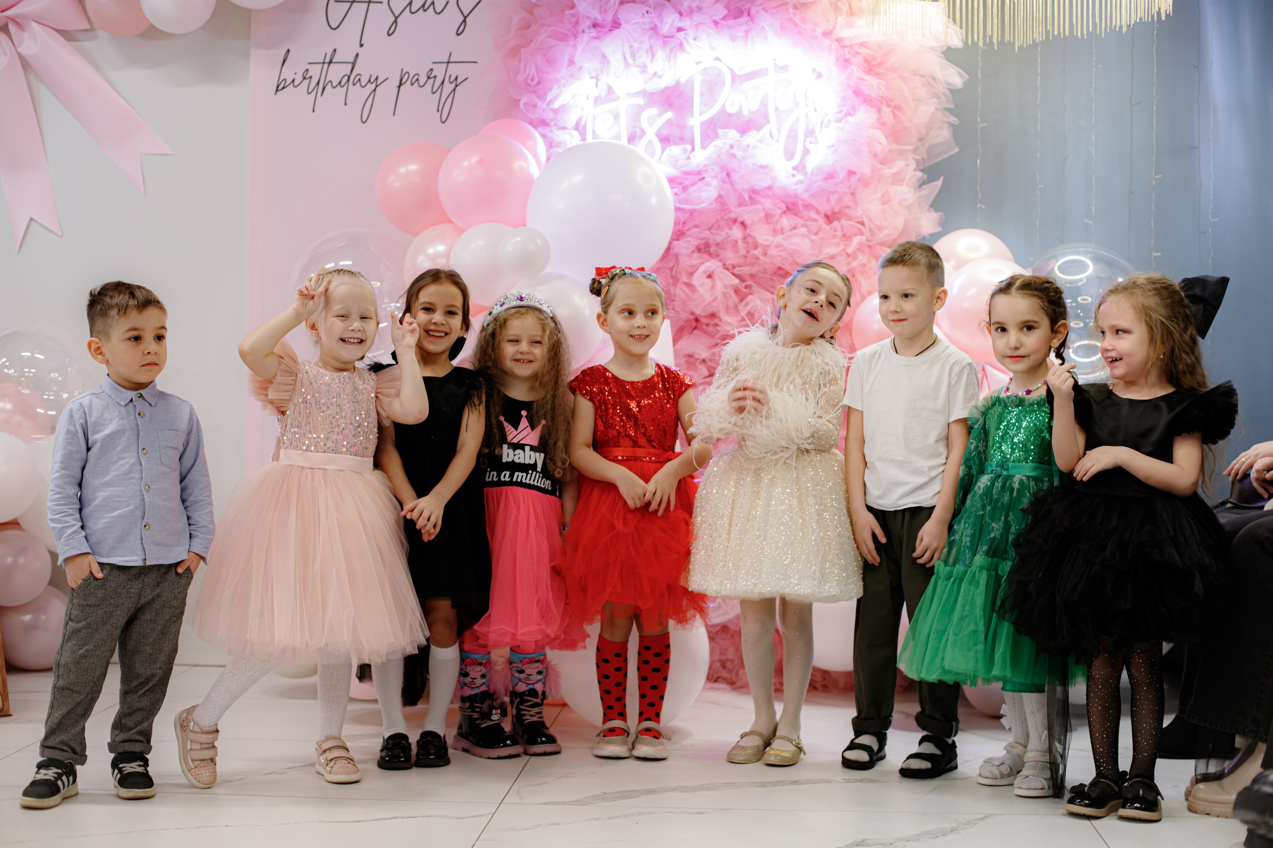 ASIA'S BIRTHDAY PARTY. Photokarish