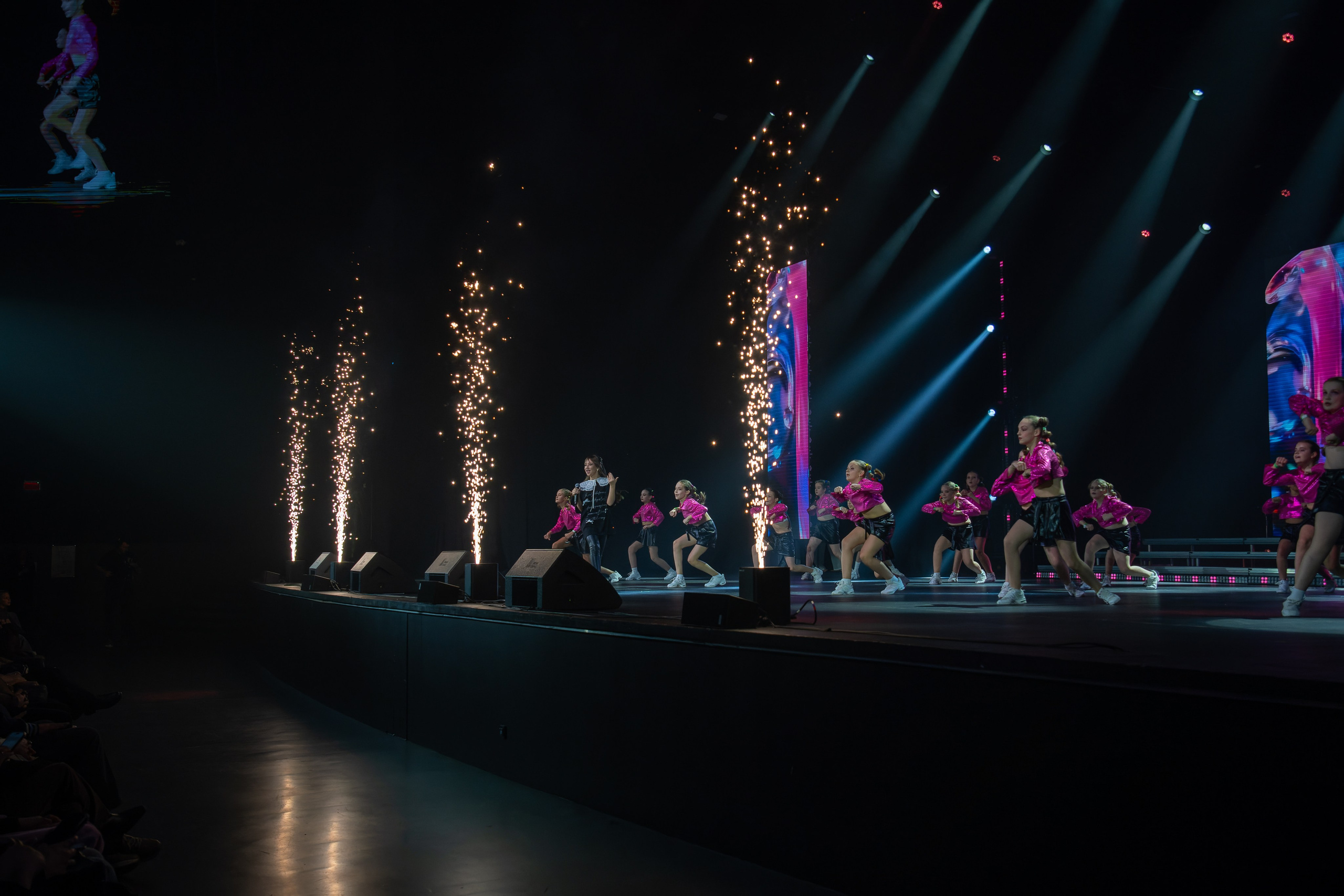 Фотосъёмка на гала-концерт, конкурсы, выступления, отчётные концерты и эвент-мероприятия. «Студия DRONAVT`s» — видеосъёмка и фотография г. Москва