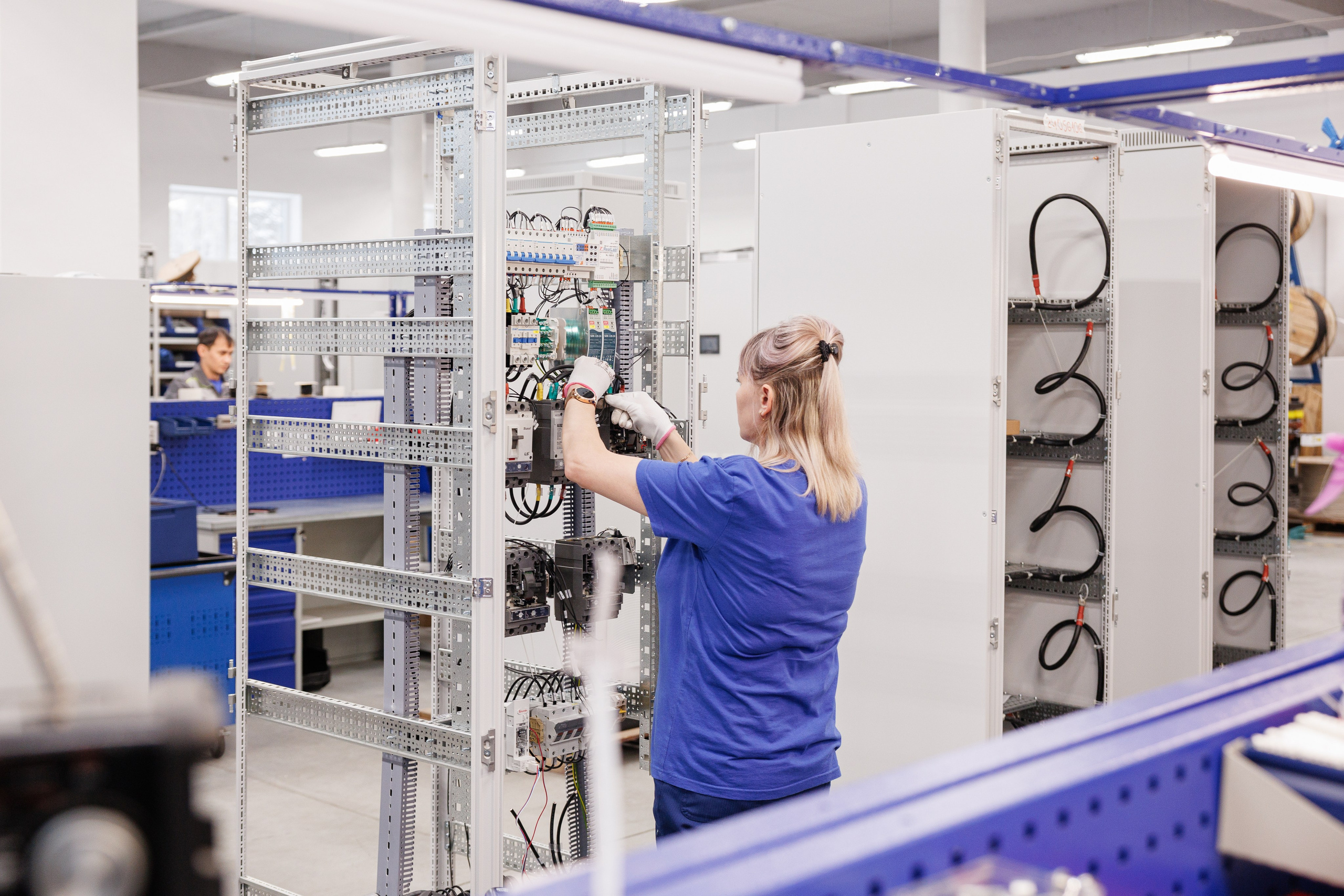 Вольтаг — Экскурсия по производству. Контент для бизнеса в Екатеринбурге Полдень Медиа