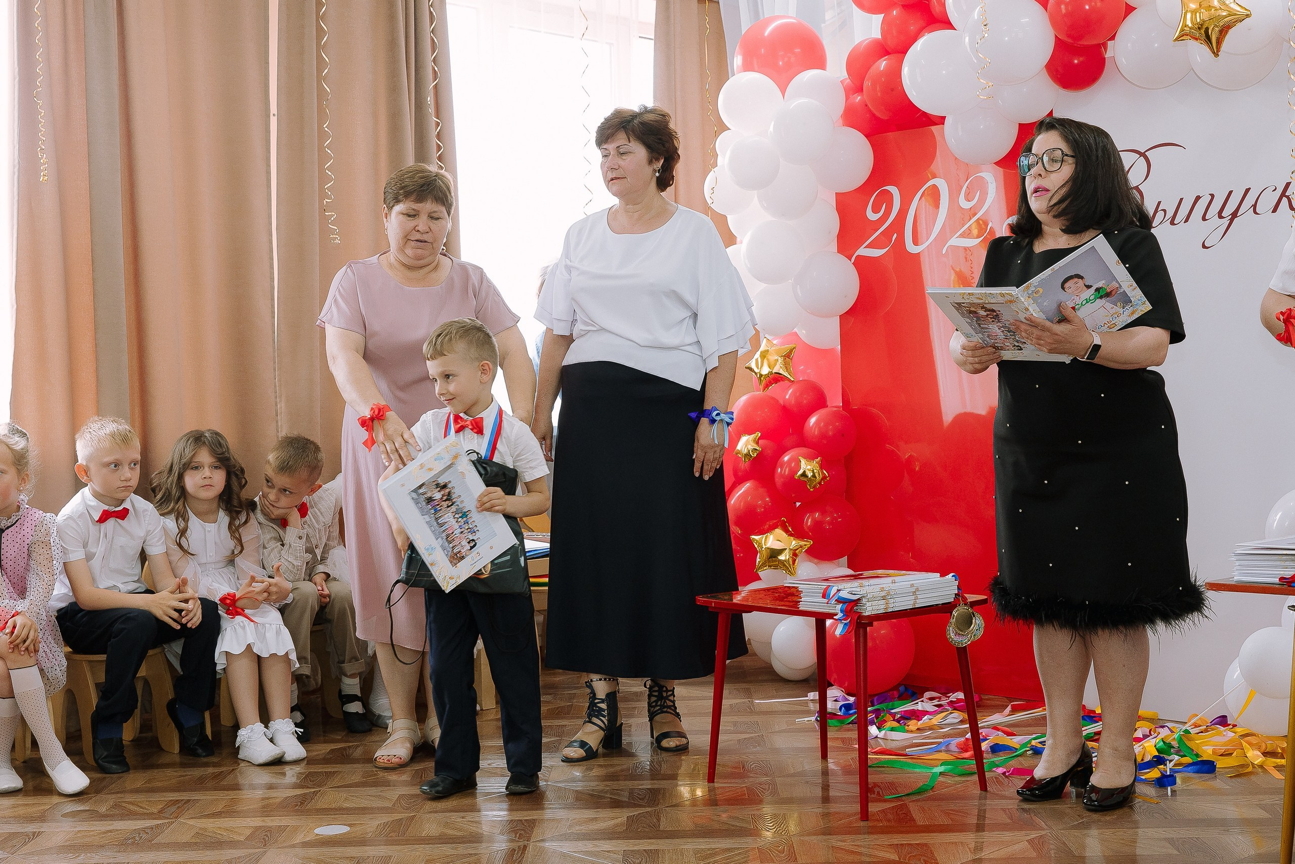 Выпускной в ДС 26. Выпускные альбомы Натальи Бутко: Новороссийск, Анапа, Геленджик