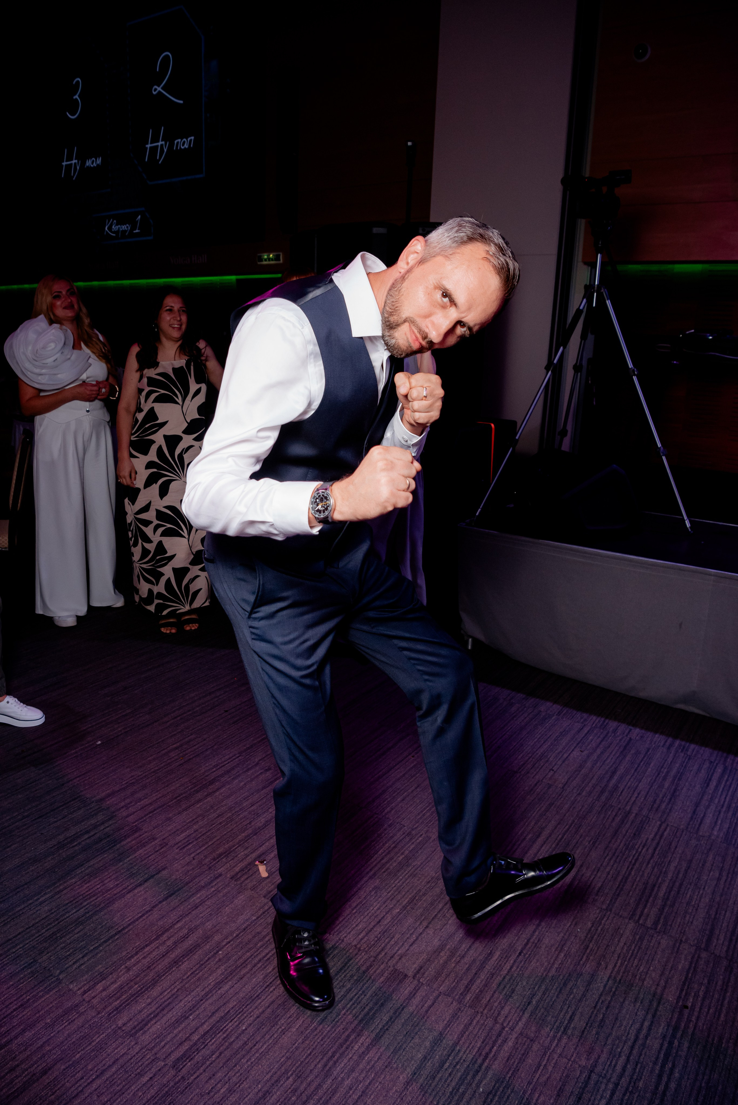 5 Лицей. Вручение и Банкет. Музкомедия и Сити Холл. Фотограф в Волгограде и Волжском Александр Горбань