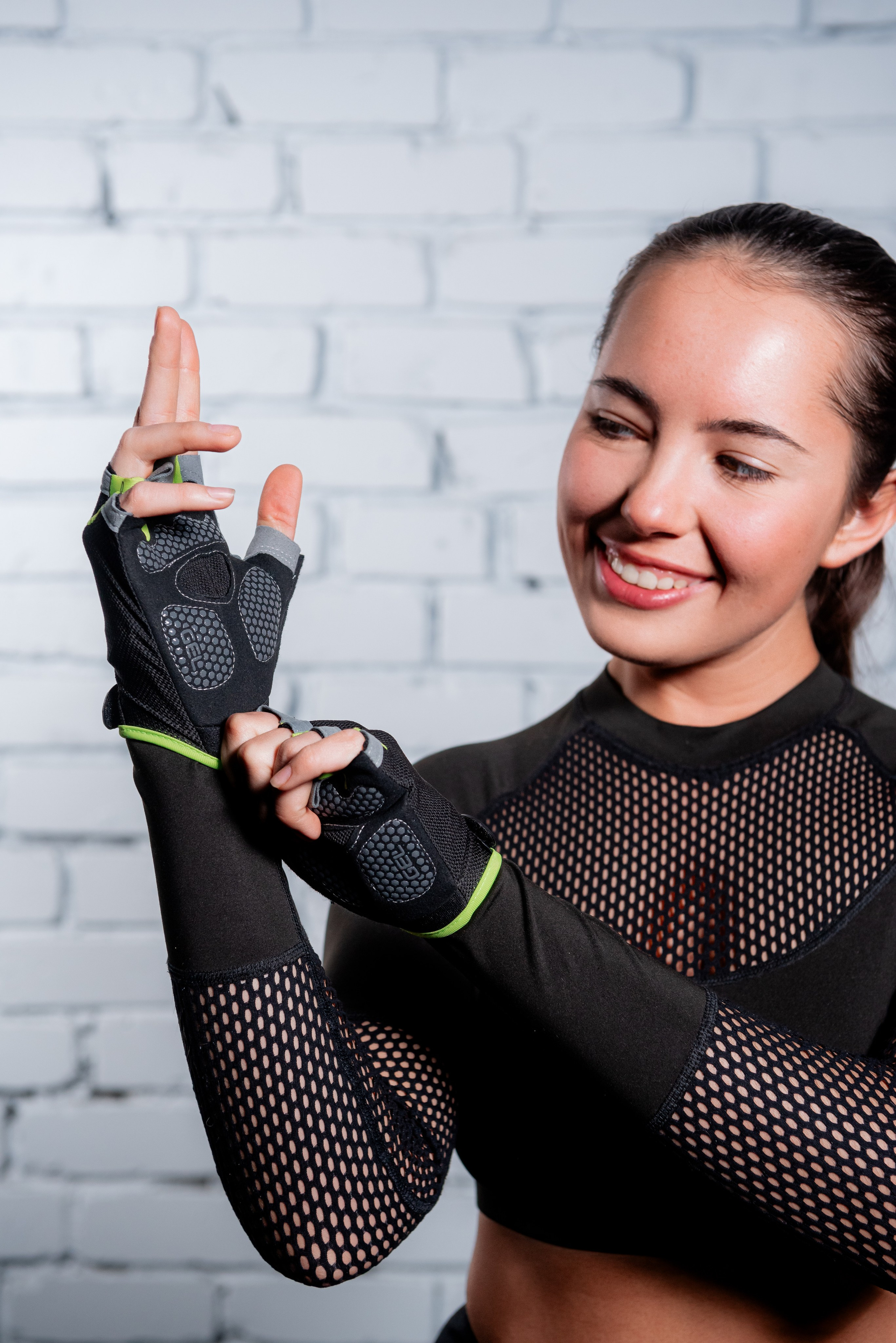 Перчатки для занятий спортом. Фотограф в Волгограде и Волжском Александр Горбань