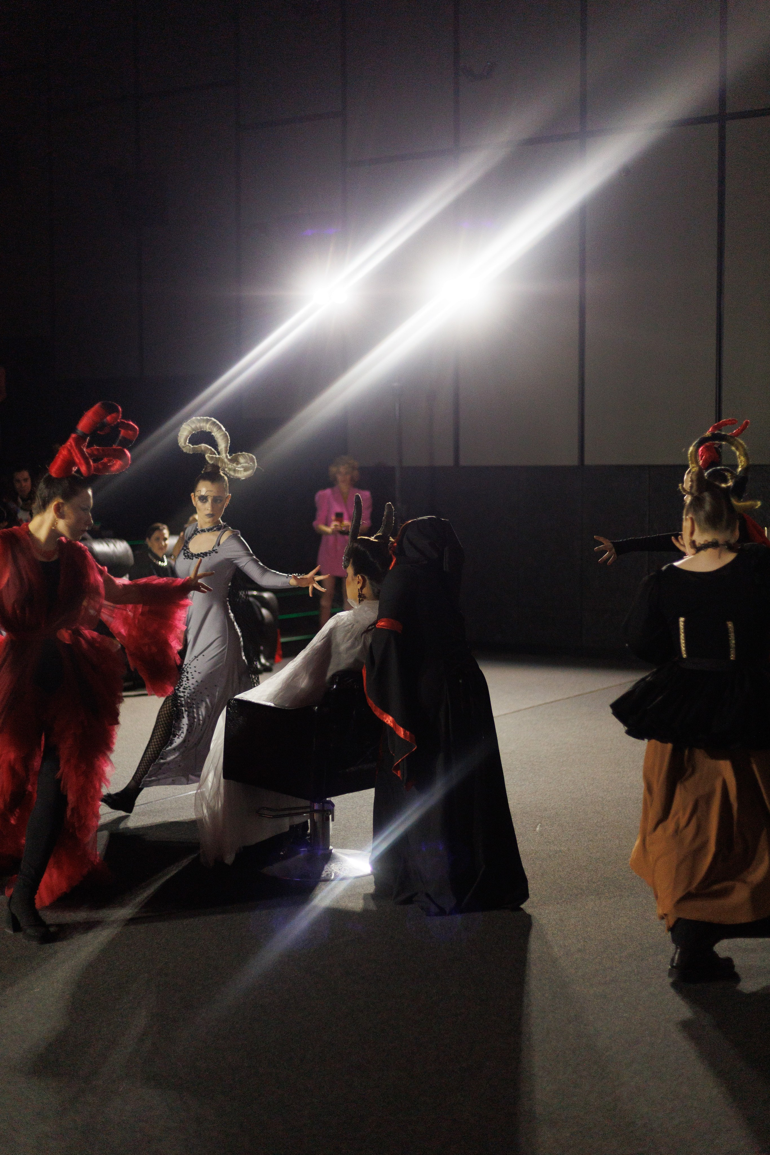 ФЭШН КОНФА. СВОИ. ФОТООТЧЕТЫ-СОБЫТИЯ-МЕСТА