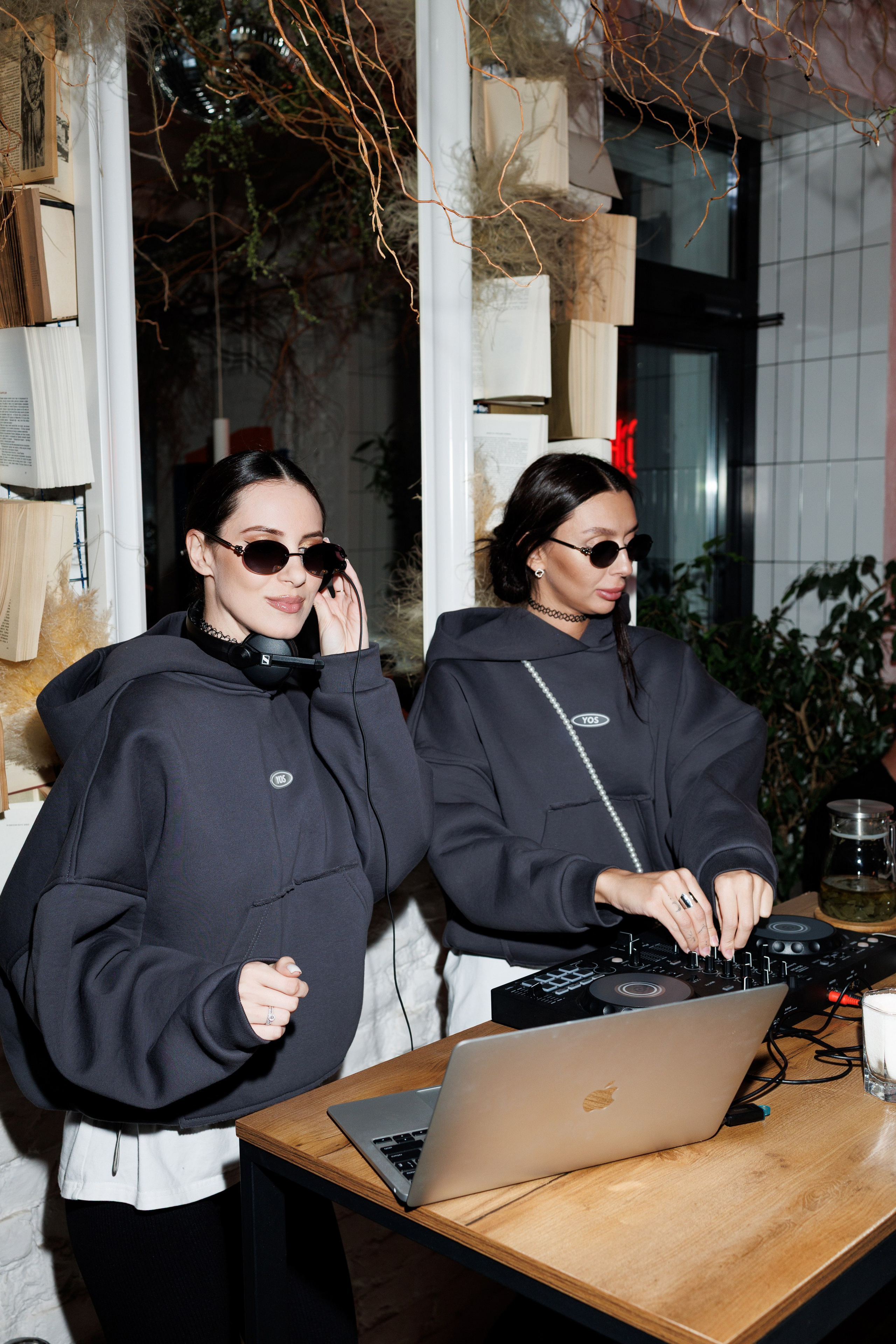 День рождения винного бара Оптимист. Https://andreysolodov.ru