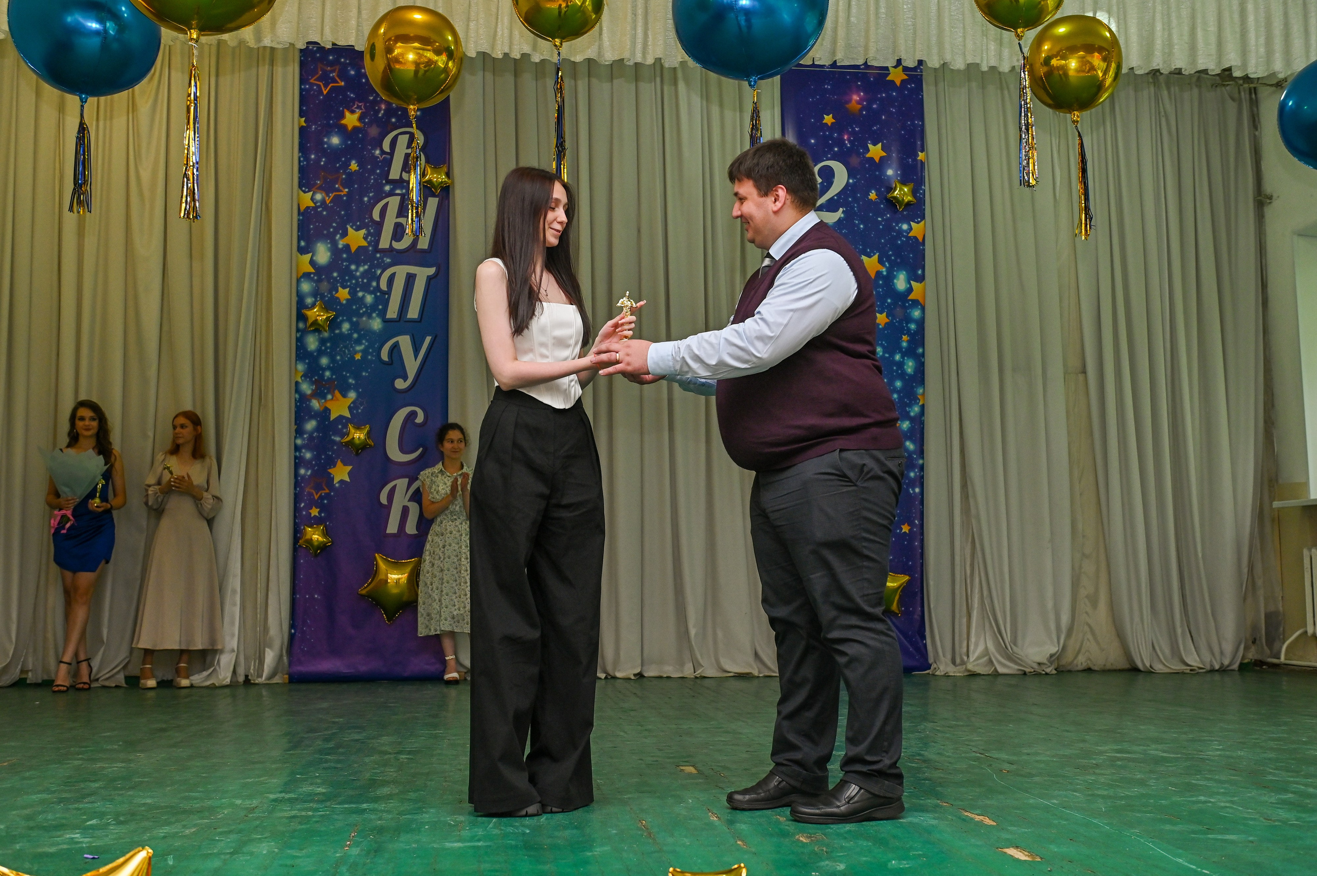 Выпускной 61 школа. Семейный и свадебный фотограф во Владивостоке