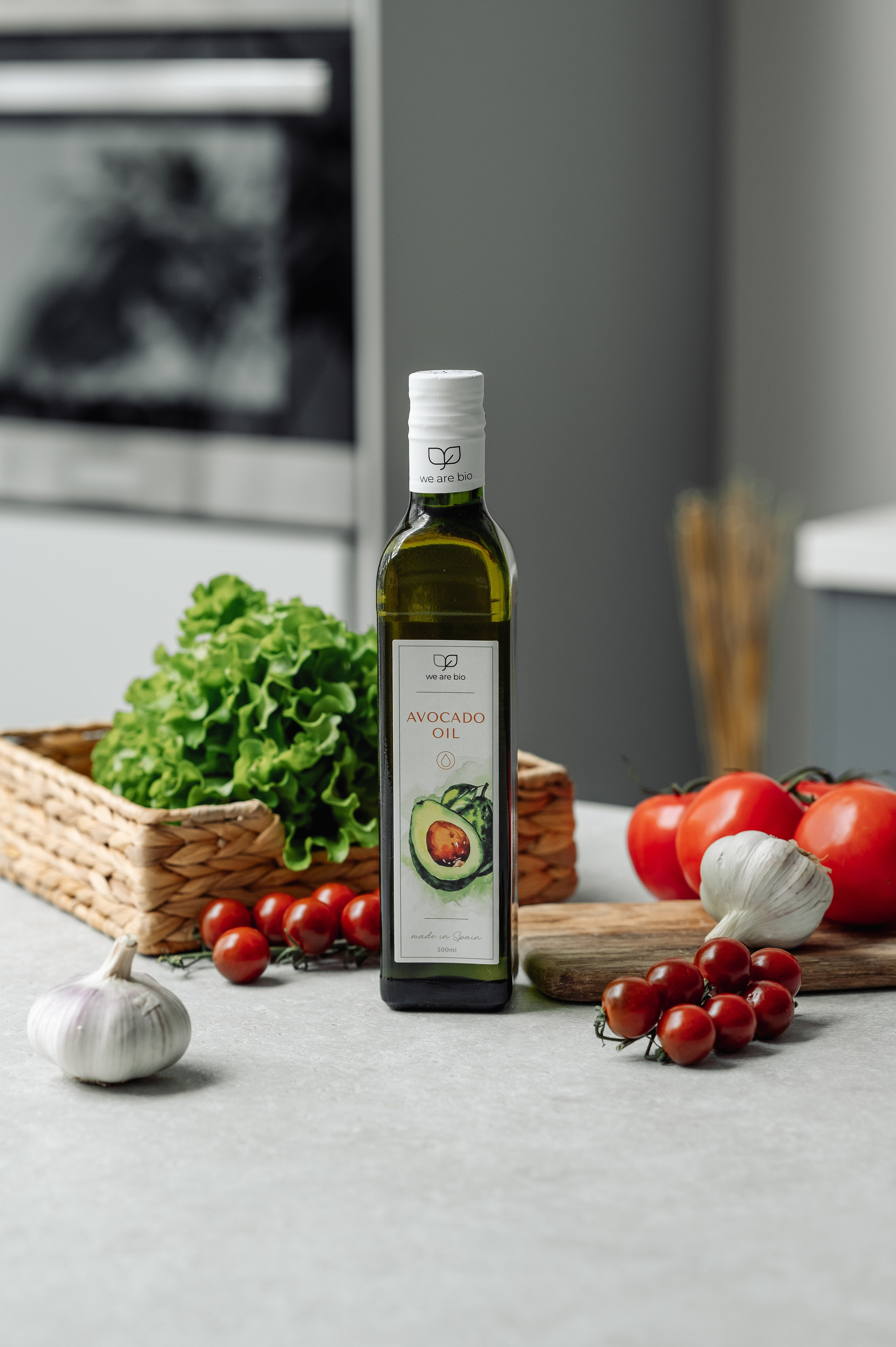 Съемка оливкового масла для маркетплейсов (Wildberries, Ozon, Яндекс.Маркет). Фотограф товаров для соцсетей - инстаграм, вконтакте. Контент-фотограф в Москве Хныкина Лена