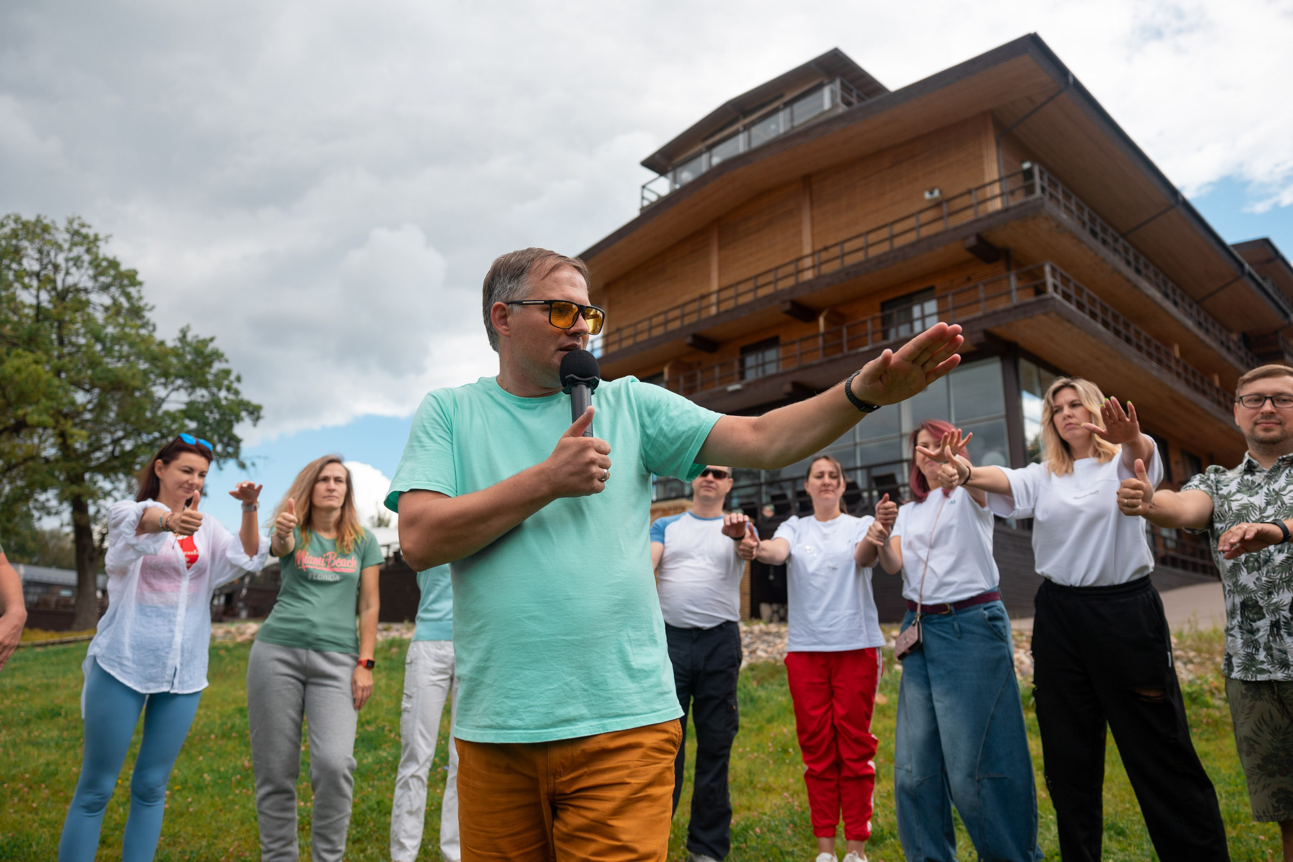 Тимбилдинг с банкетом. Ваш фотограф и видеограф