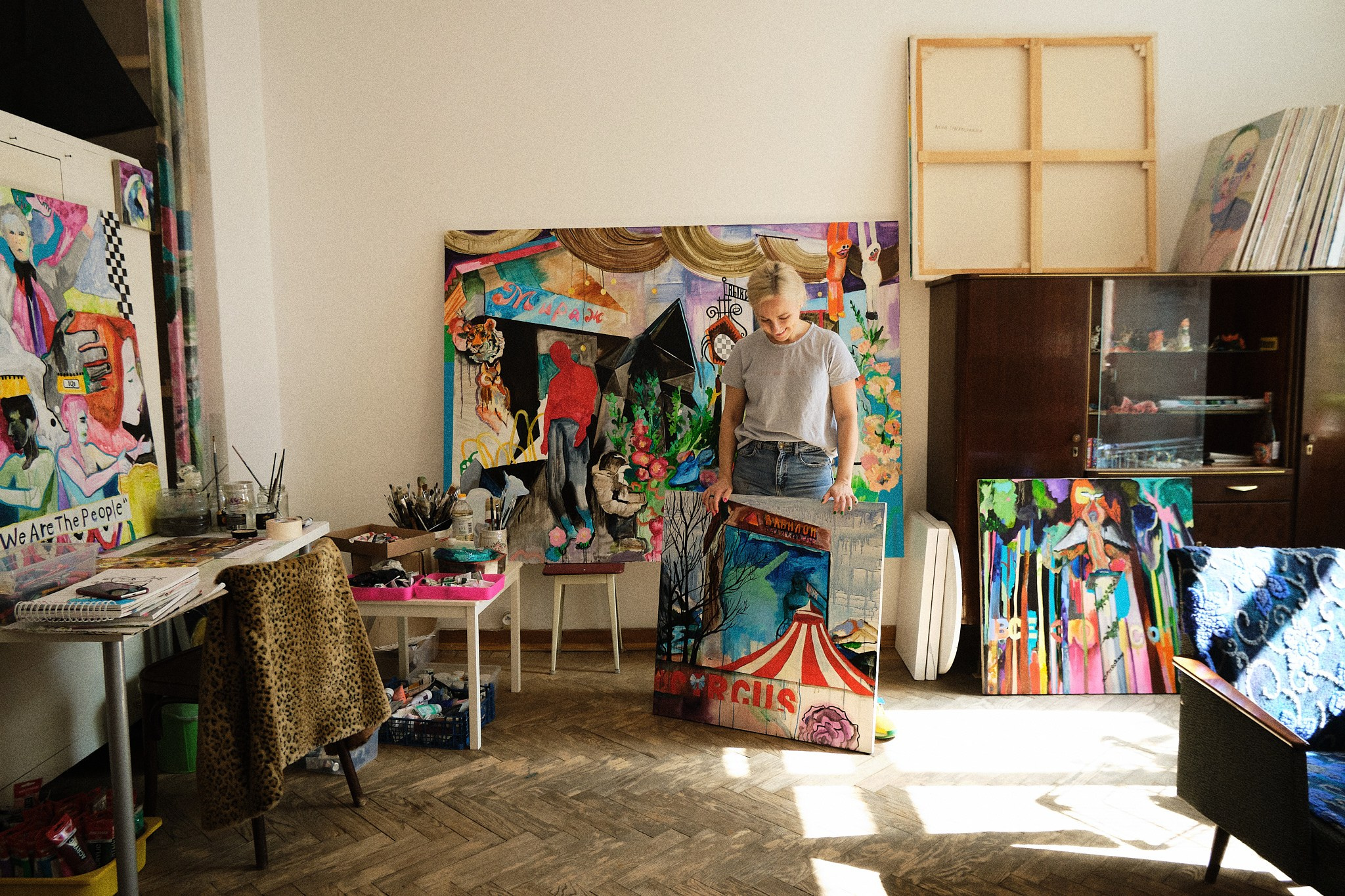 В мастерской у Ники Черневой. Портретный и репортажный фотограф в Москве Острикова Анастасия