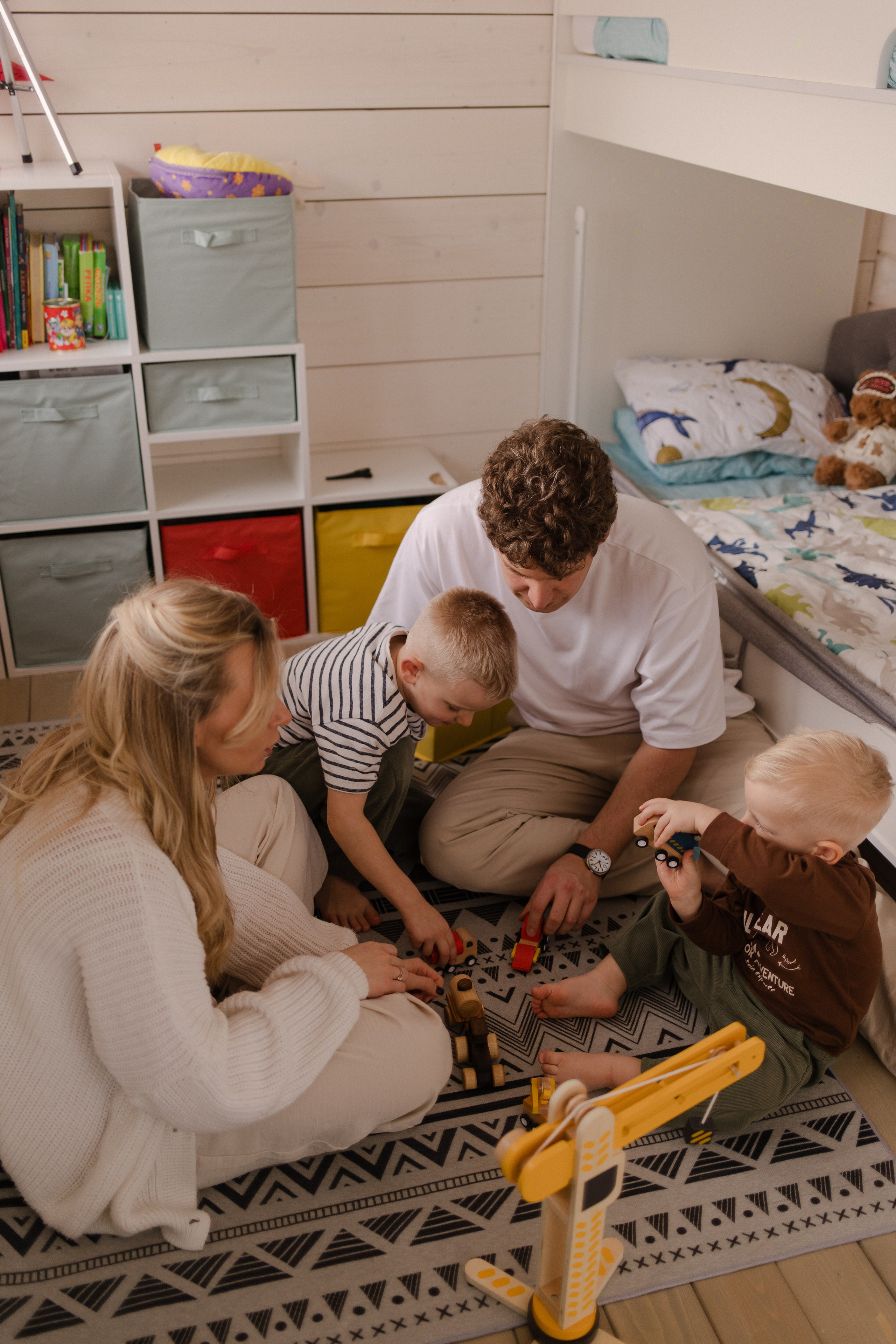 Акрам Ульяна и мальчишки. Фотграф в Москве Кузьмина Мария